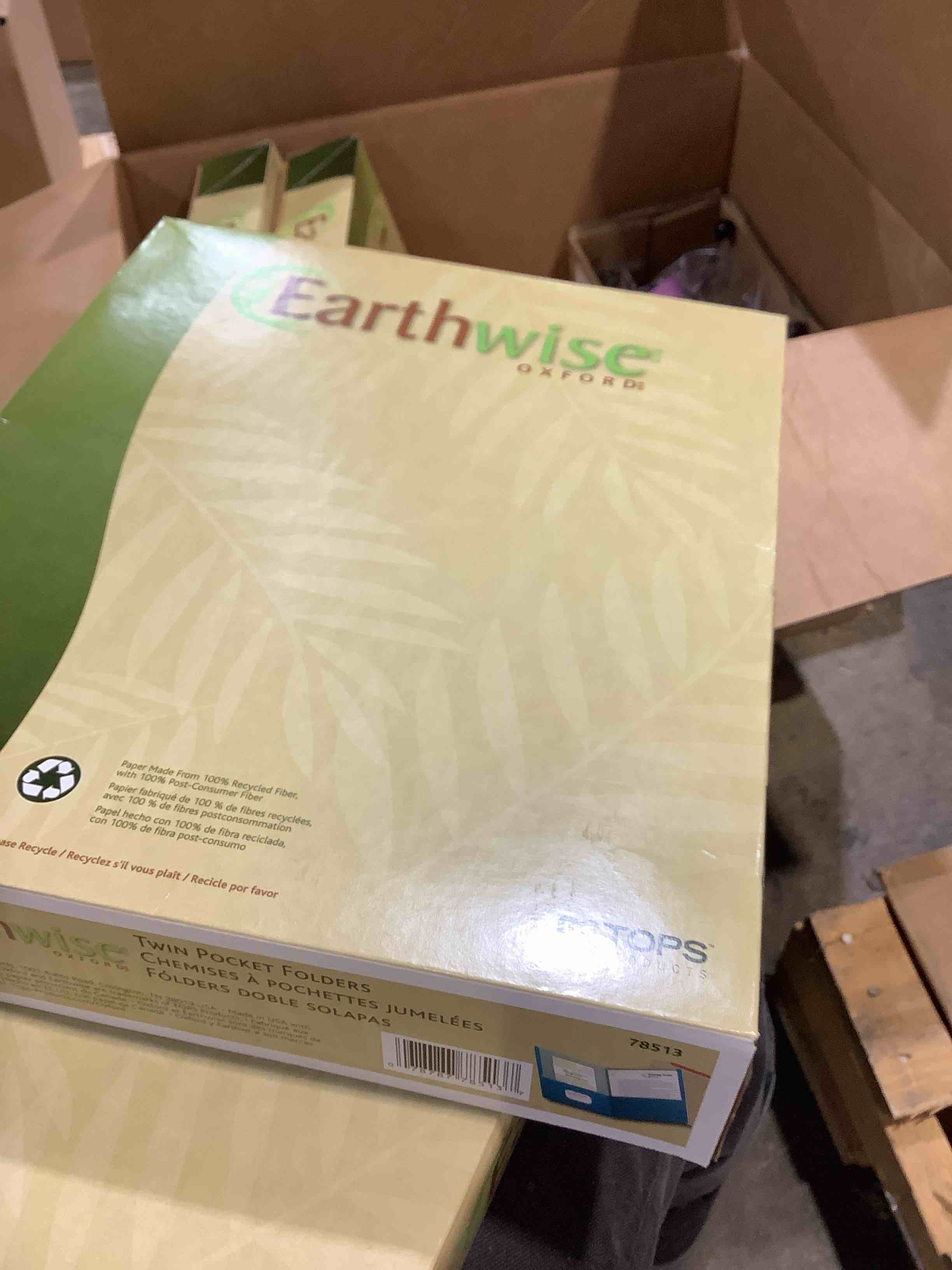 Condition photo showing New/Like New for oxford earthwise recycled 2-pocket folder  assorted colors  set of 25