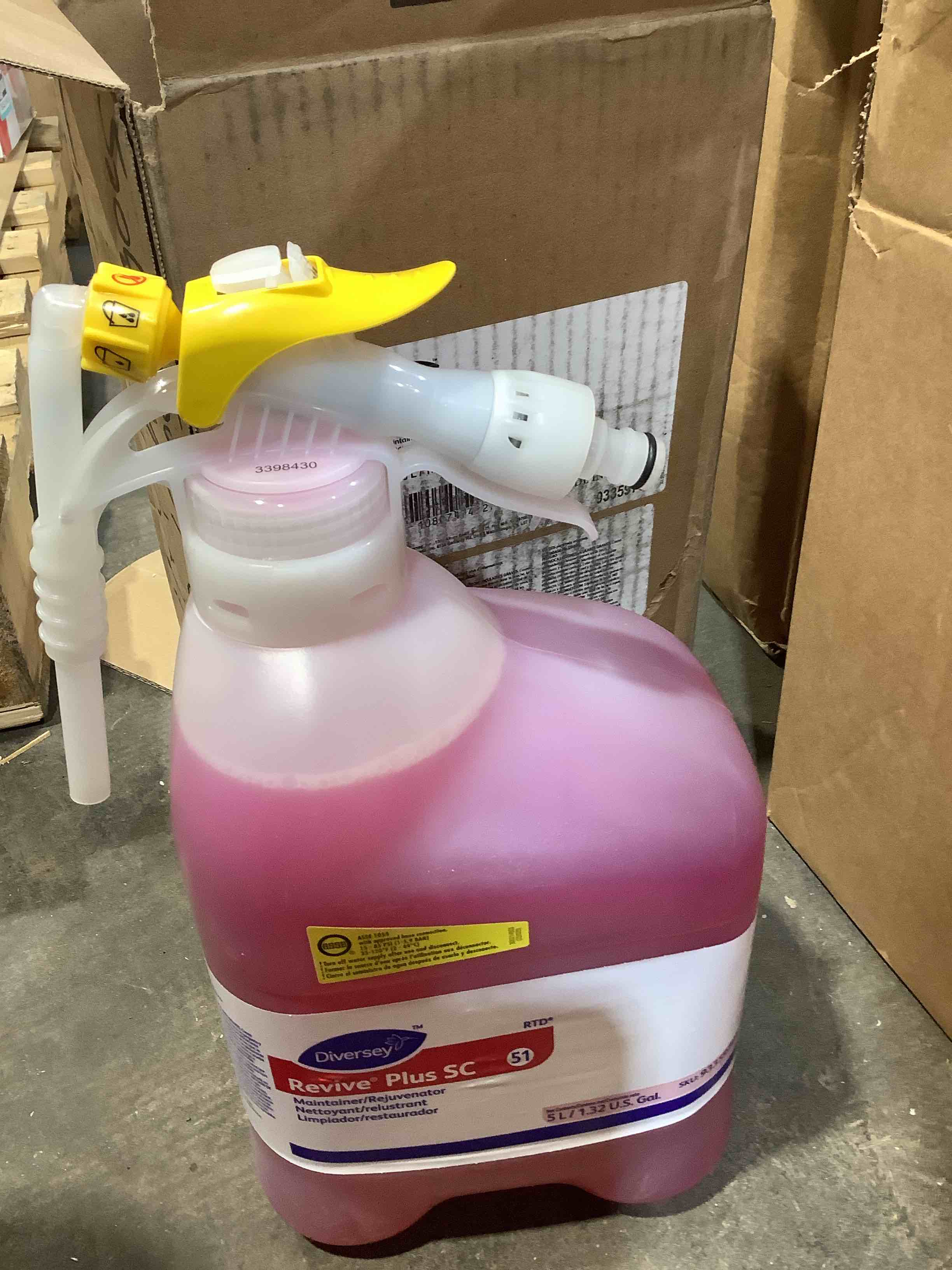 Condition photo showing New/Like New for diversey dvo93359764 1.32 gallon revive plus sc maintainer or rejuvenator cleaner