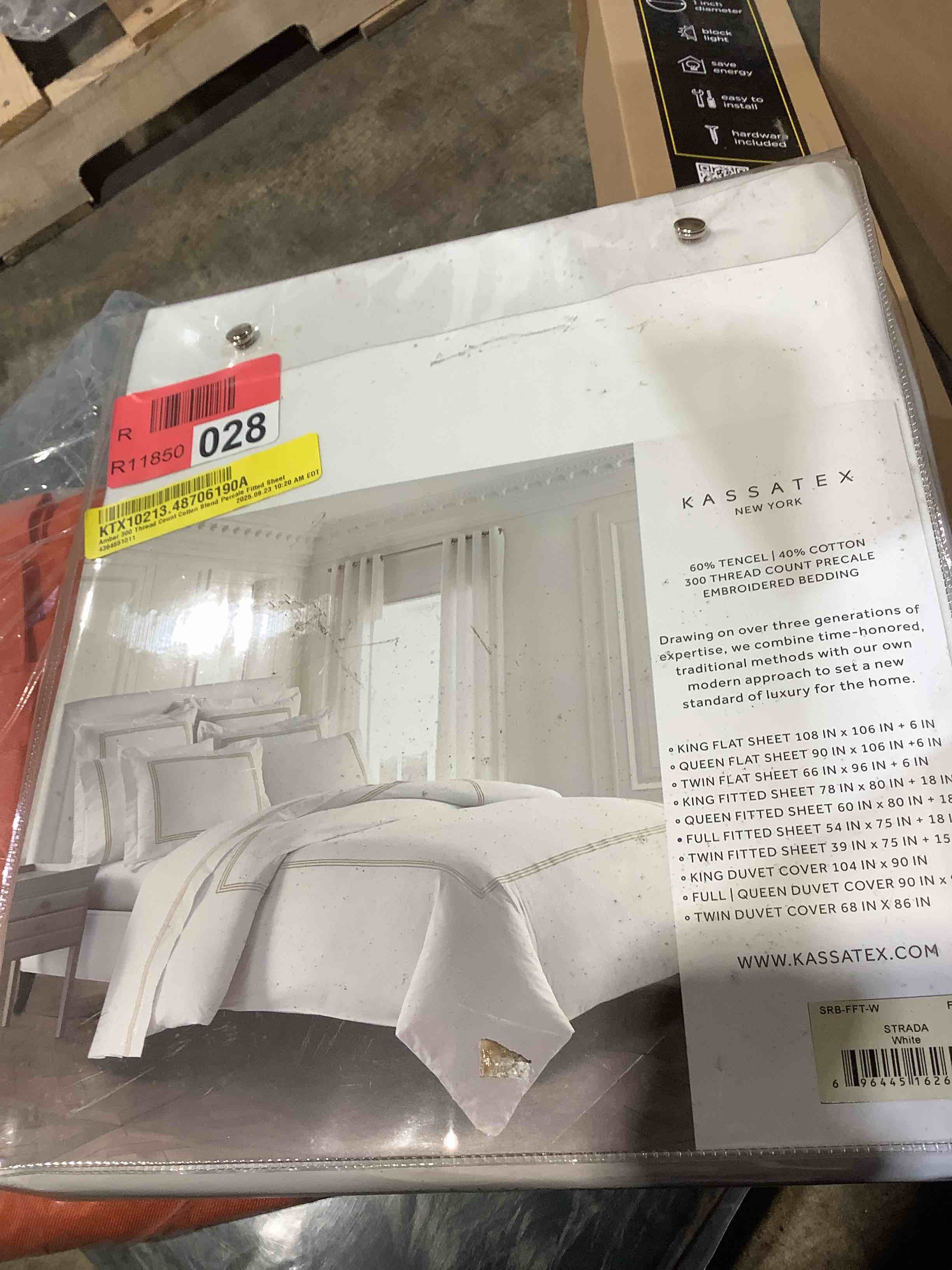 Condition photo showing New/Like New for kassatex full strada bedding collection fitted sheet, white