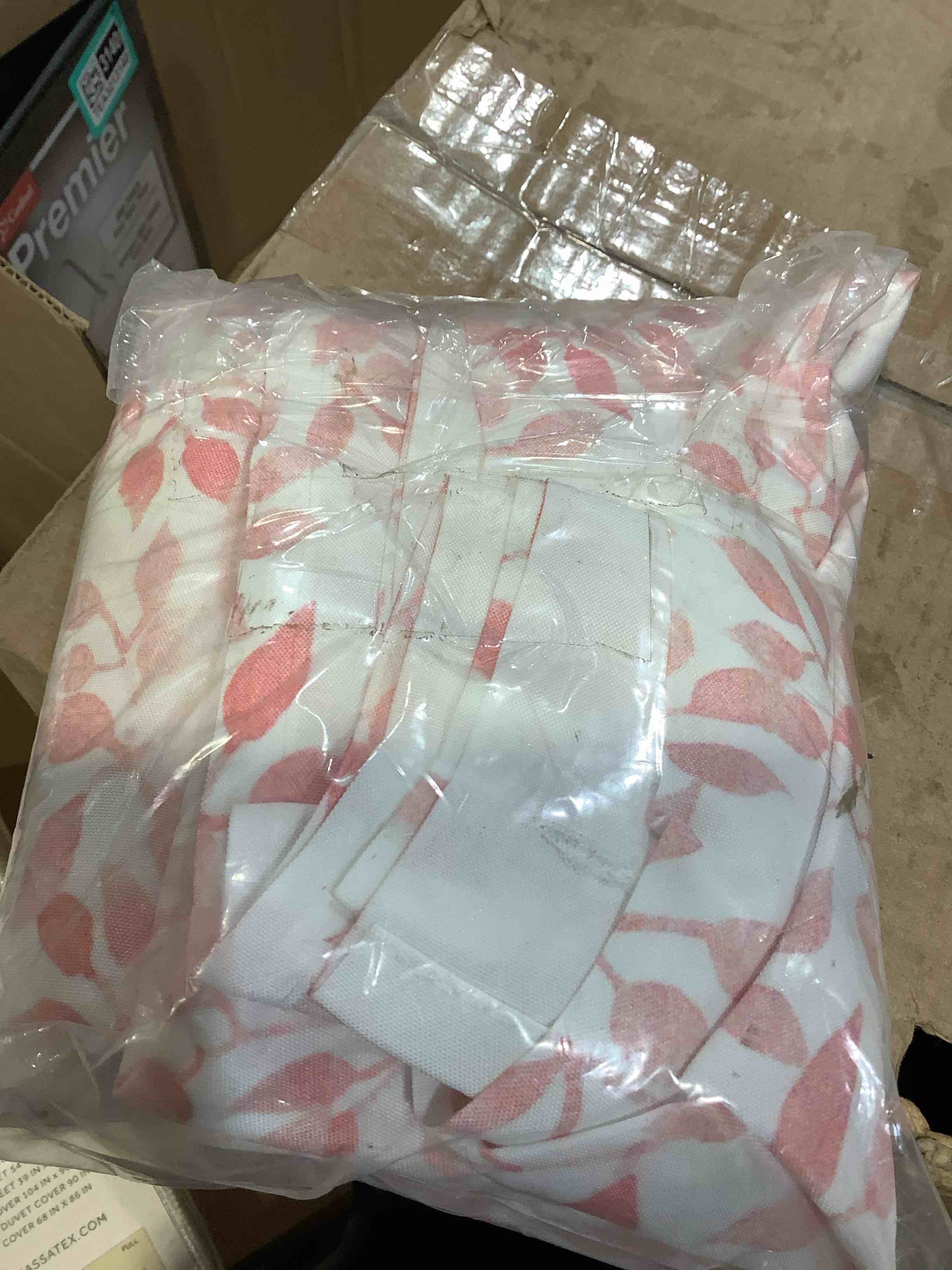Condition photo showing New/Like New for brower floral pink shower curtain
