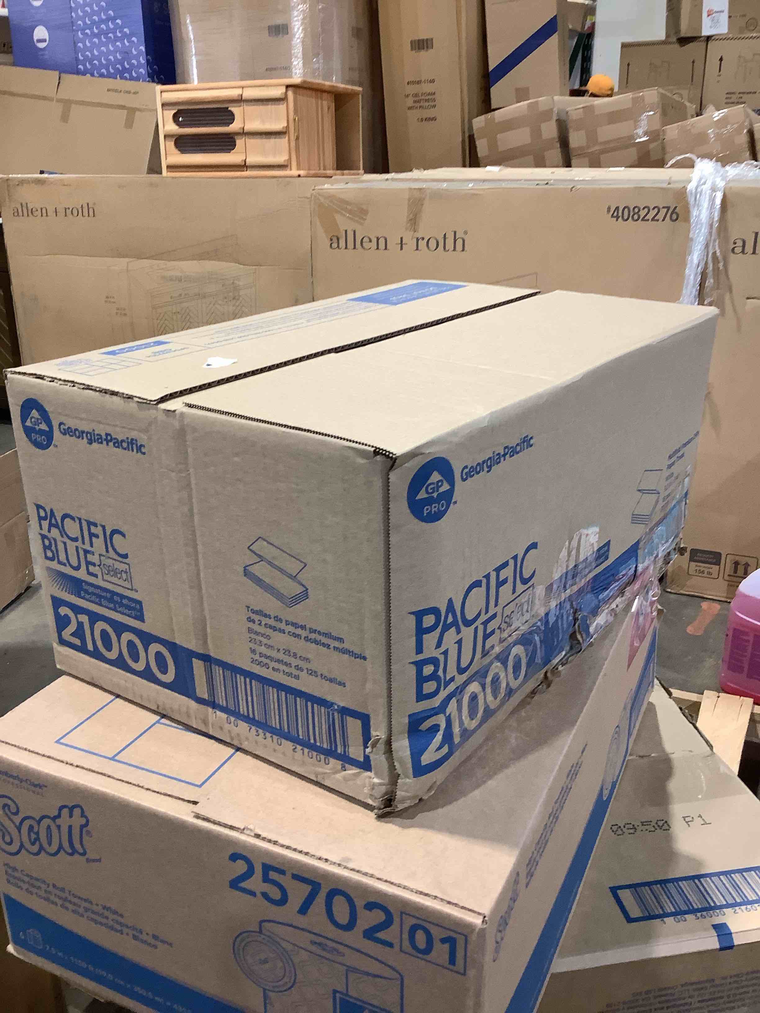Condition photo showing New/Like New for georgia pacific professional blue select multi-fold 2 ply paper towel  9 1/5 x 9 2/5  white 125/pk  16 pk/ct -gpc21000