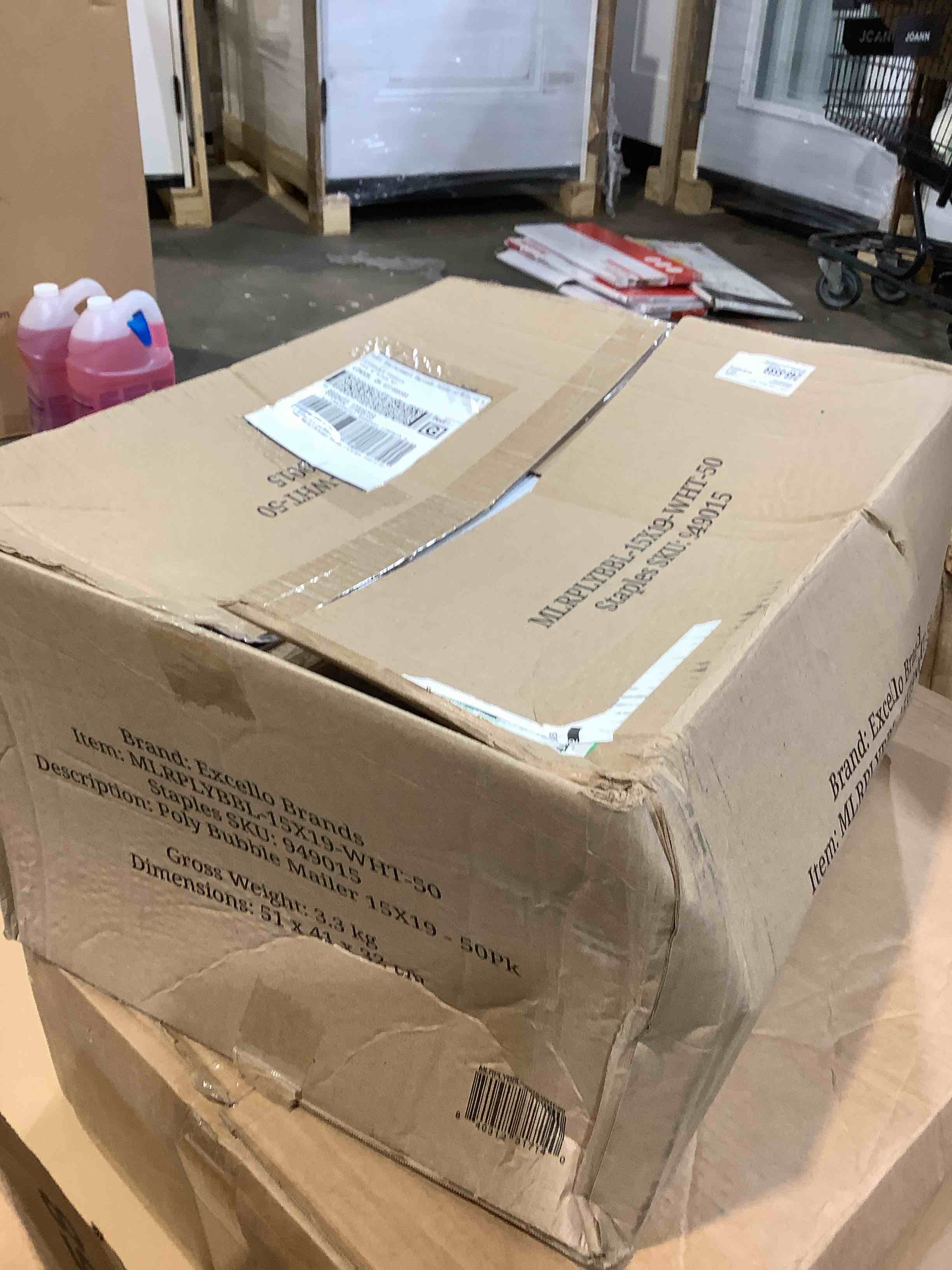 Condition photo showing New/Like New for excello 15" x 19" white poly bubble mailers 50 pack