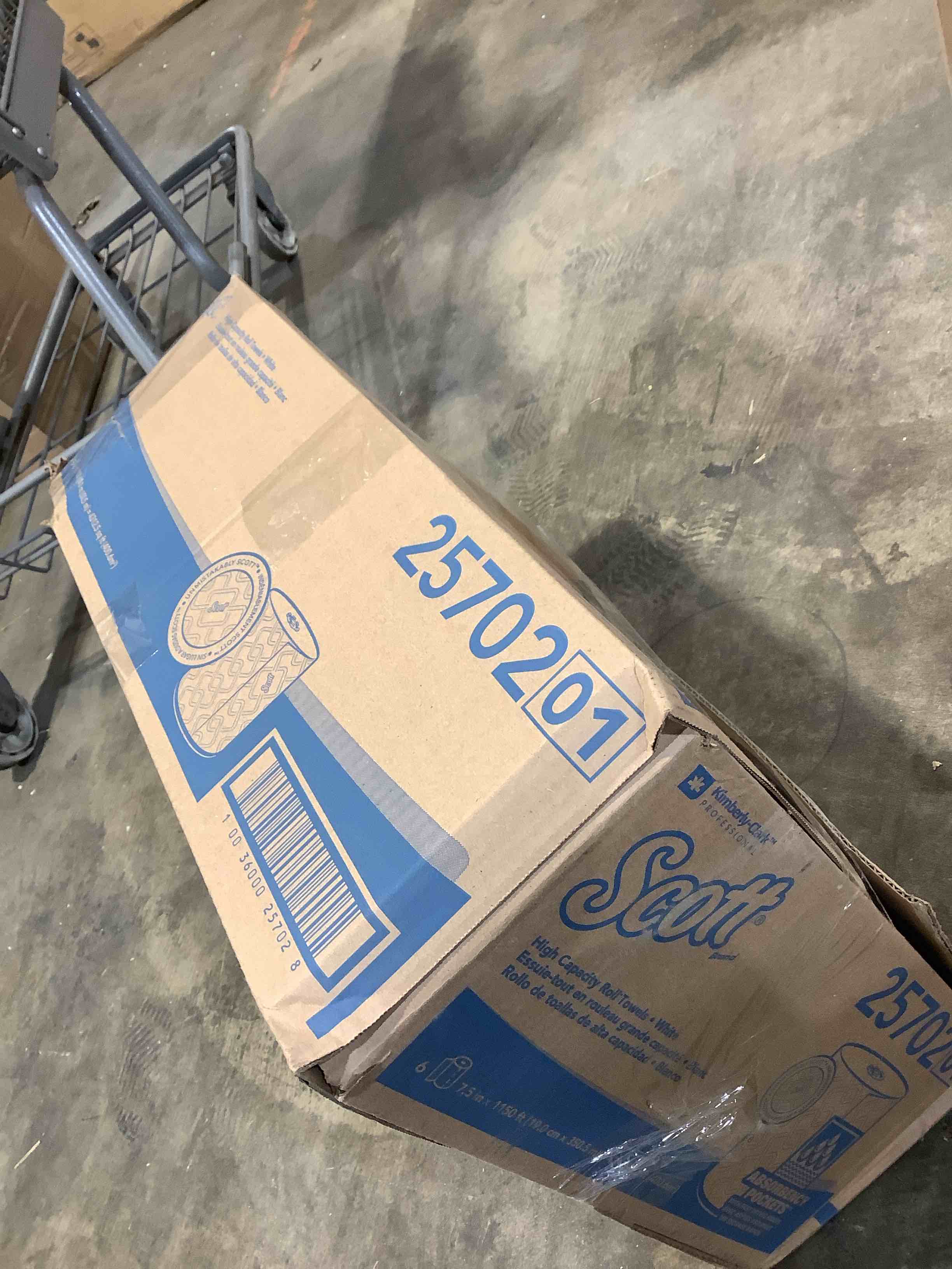 Condition photo showing New/Like New for scott professional high-capacity hard roll paper towels  bulk (25702)  hardwound  elevated design  absorbency pockets  white  for scottbrand blue core dispensers (6 rolls at 1 150  each  6 900 /case)