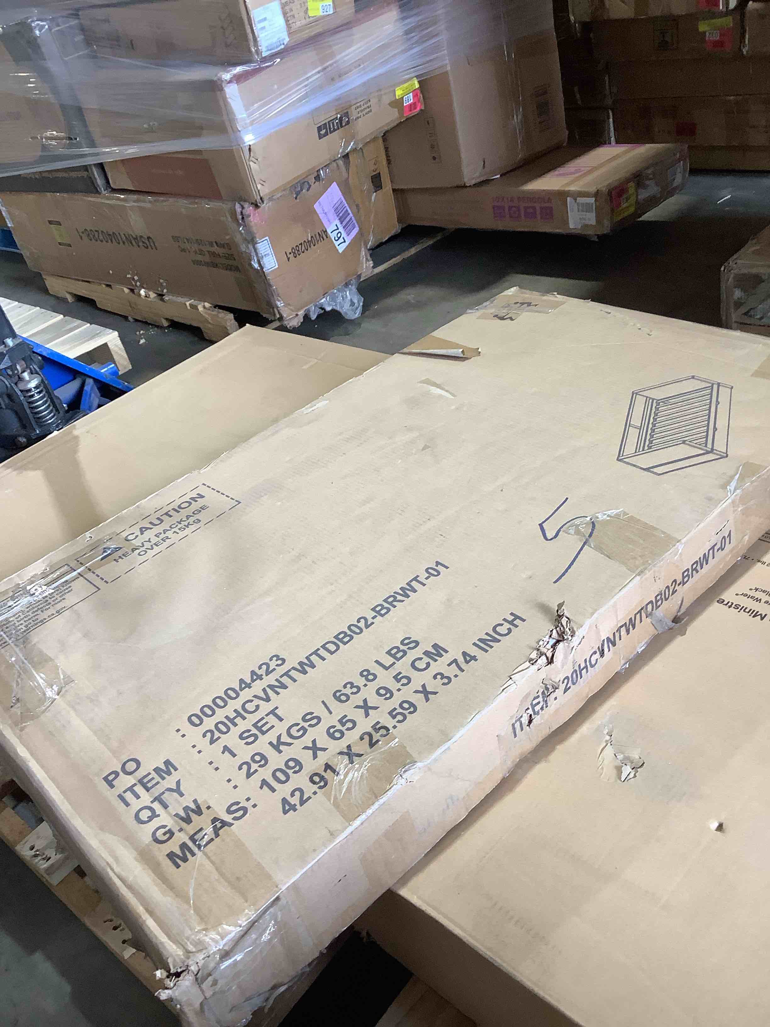 Condition photo showing New/Like New for wooden full size daybed frame with guardrails, white