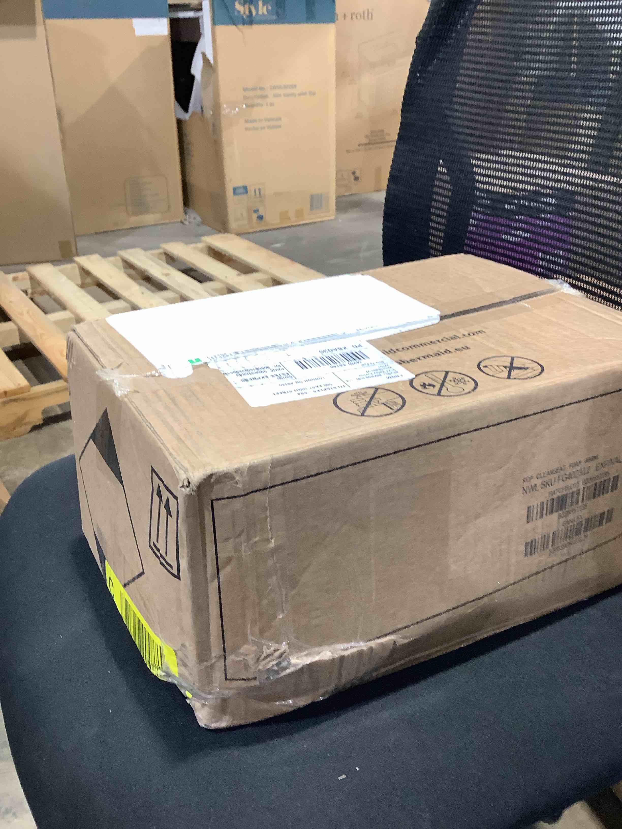 Condition photo showing New/Like New for tc clean seat foam dispnsr refill