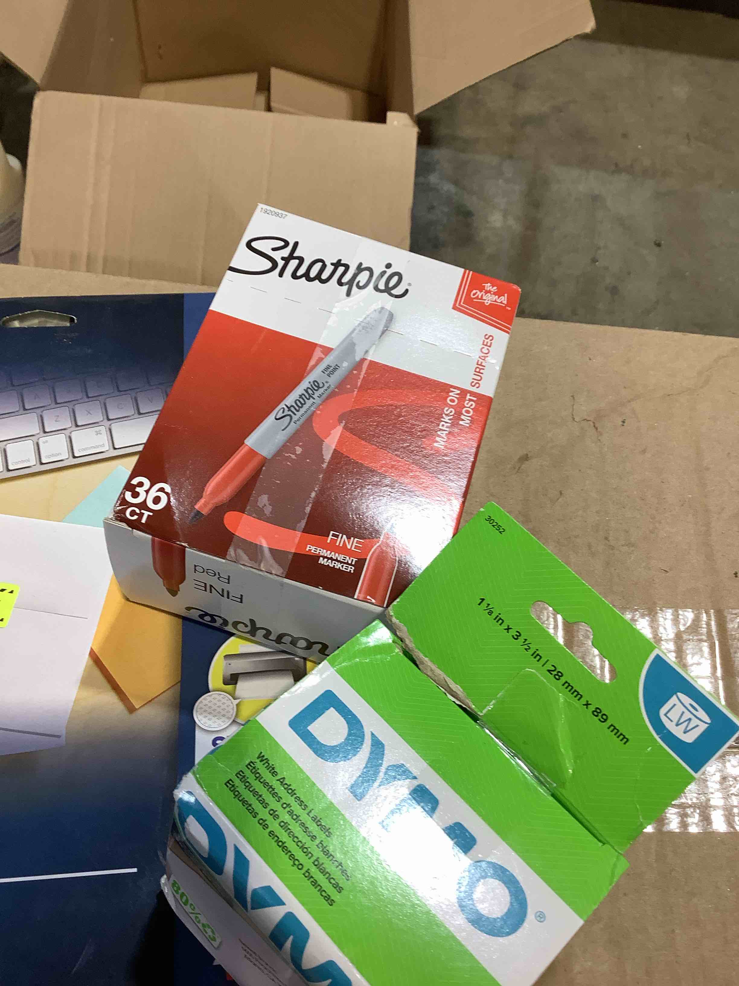 https://s3.amazonaws.com/lotting-images-prod/bidfta/TEA3213663_1776702611573.jpeg