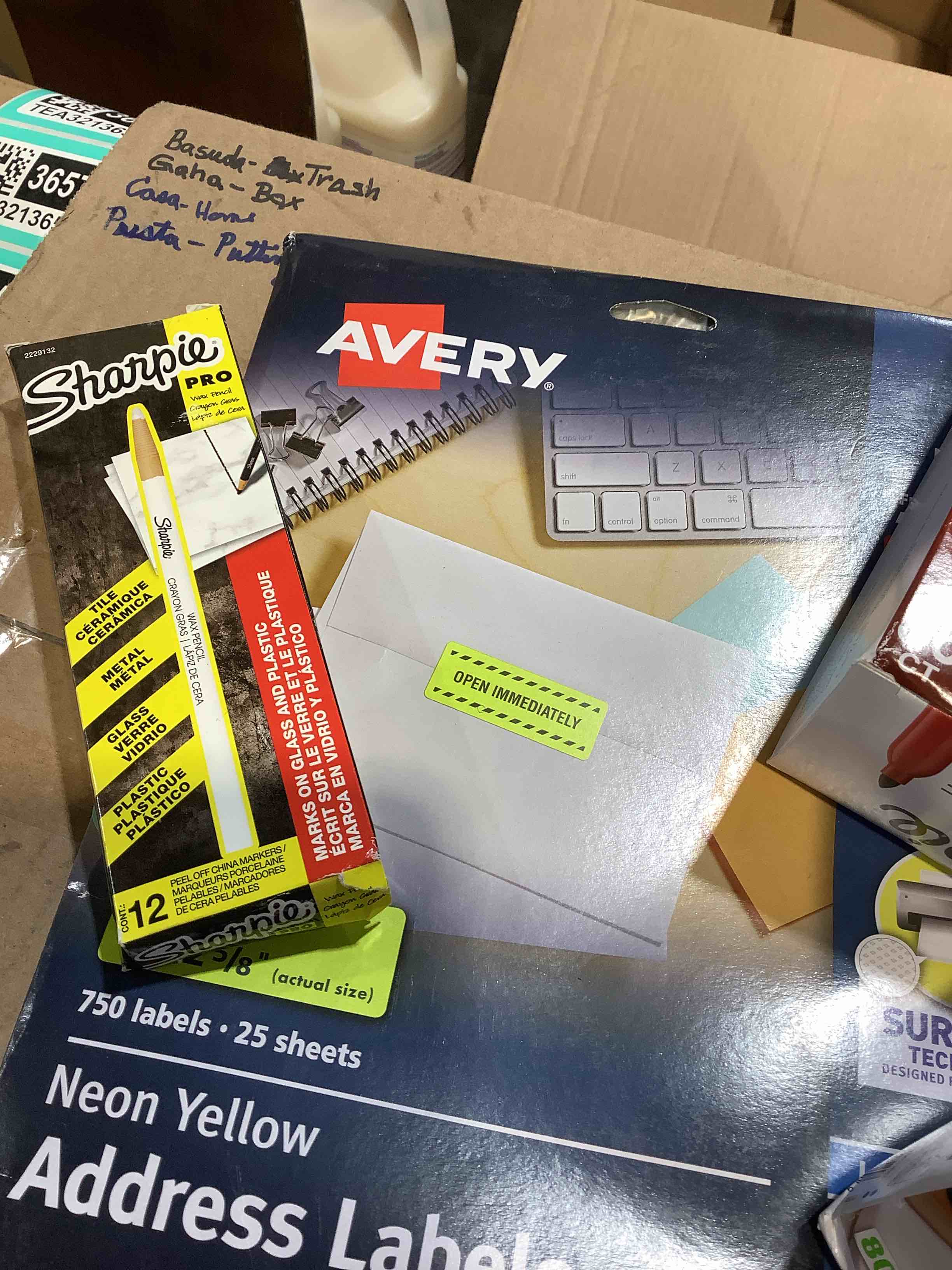 https://s3.amazonaws.com/lotting-images-prod/bidfta/TEA3213663_1776702613767.jpeg