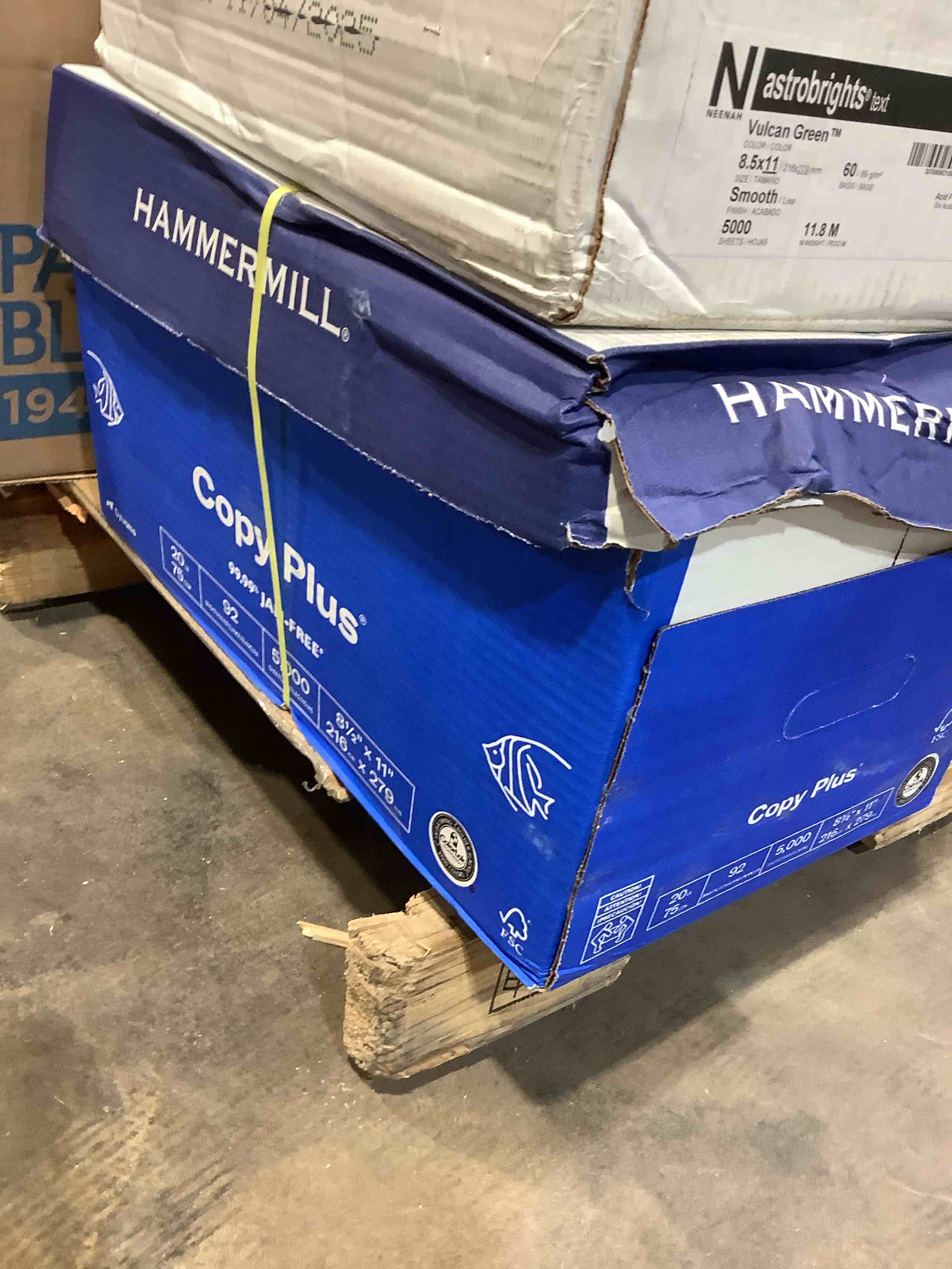 Condition photo showing New/Like New for hammermill printer paper, 20 lb copy paper, 8.5 x 11 - 10 ream (5,000 sheets) - 92 bright, made in the usa