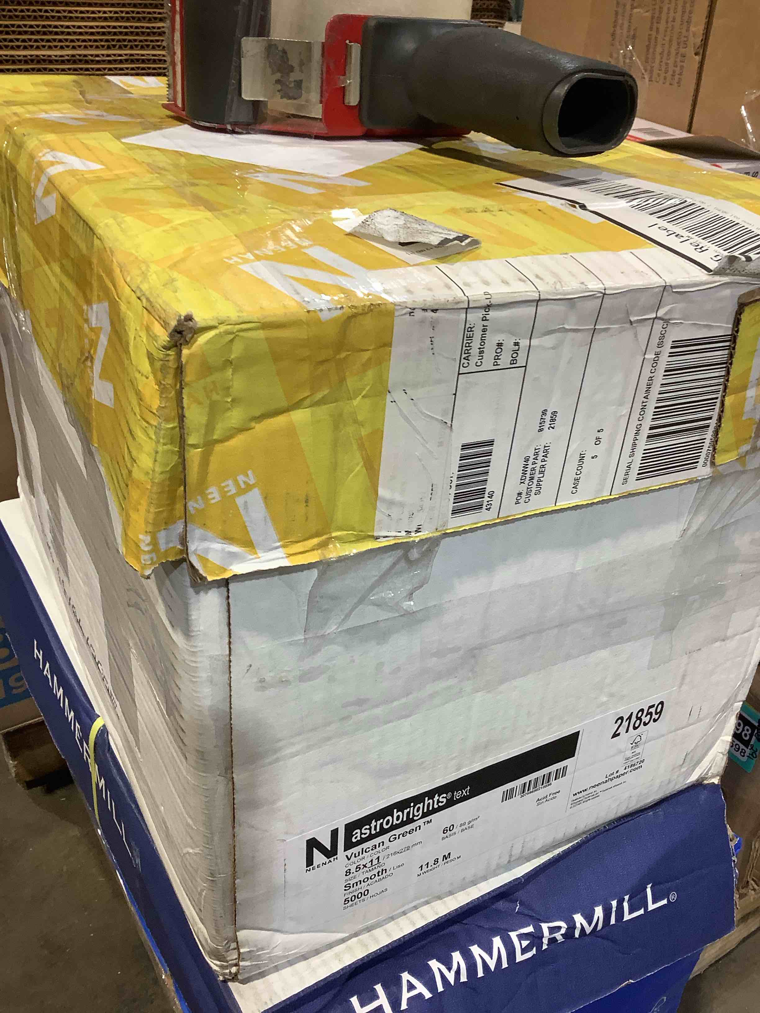 Condition photo showing New/Like New for astrobrights 21859 8.5 in. x 11 in. 24 lbs. bond weight color paper - vulcan green (500/ream), 10 reams