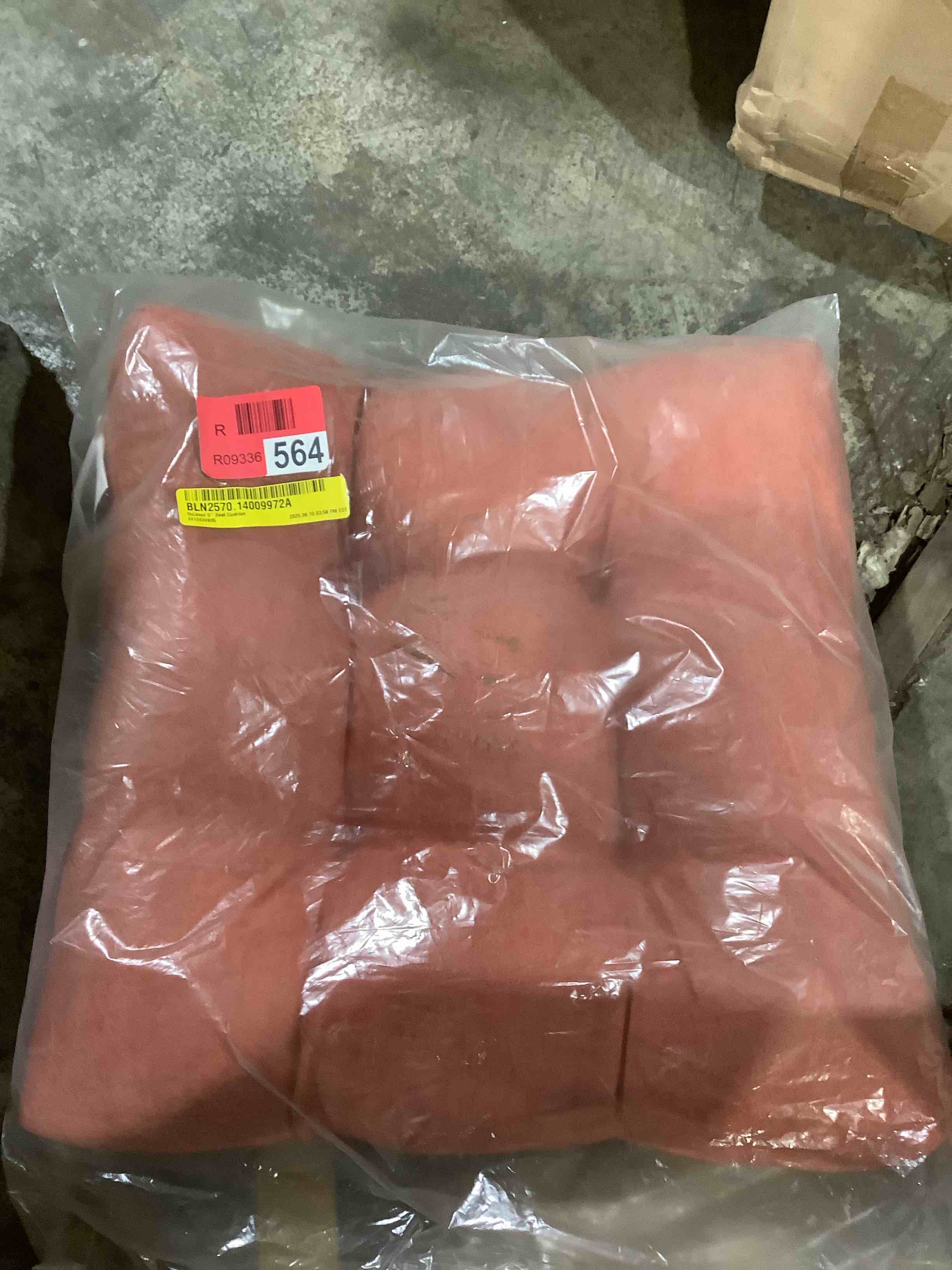 Condition photo showing New/Like New for outdoor 5"' seat cushion 4412424935 orange