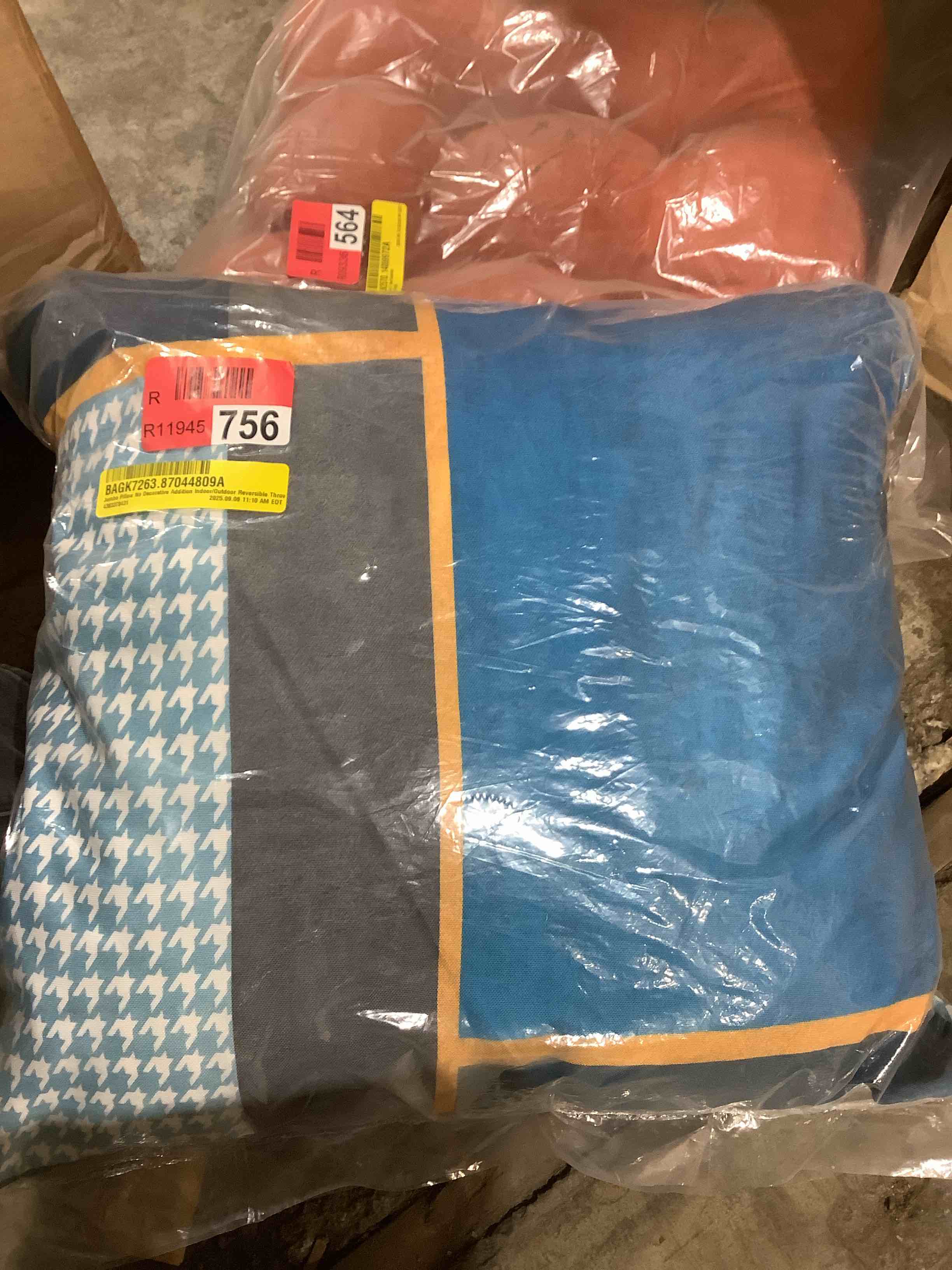 Condition photo showing New/Like New for jumbo pillow no decorative addition indoor/outdoor reversible throw