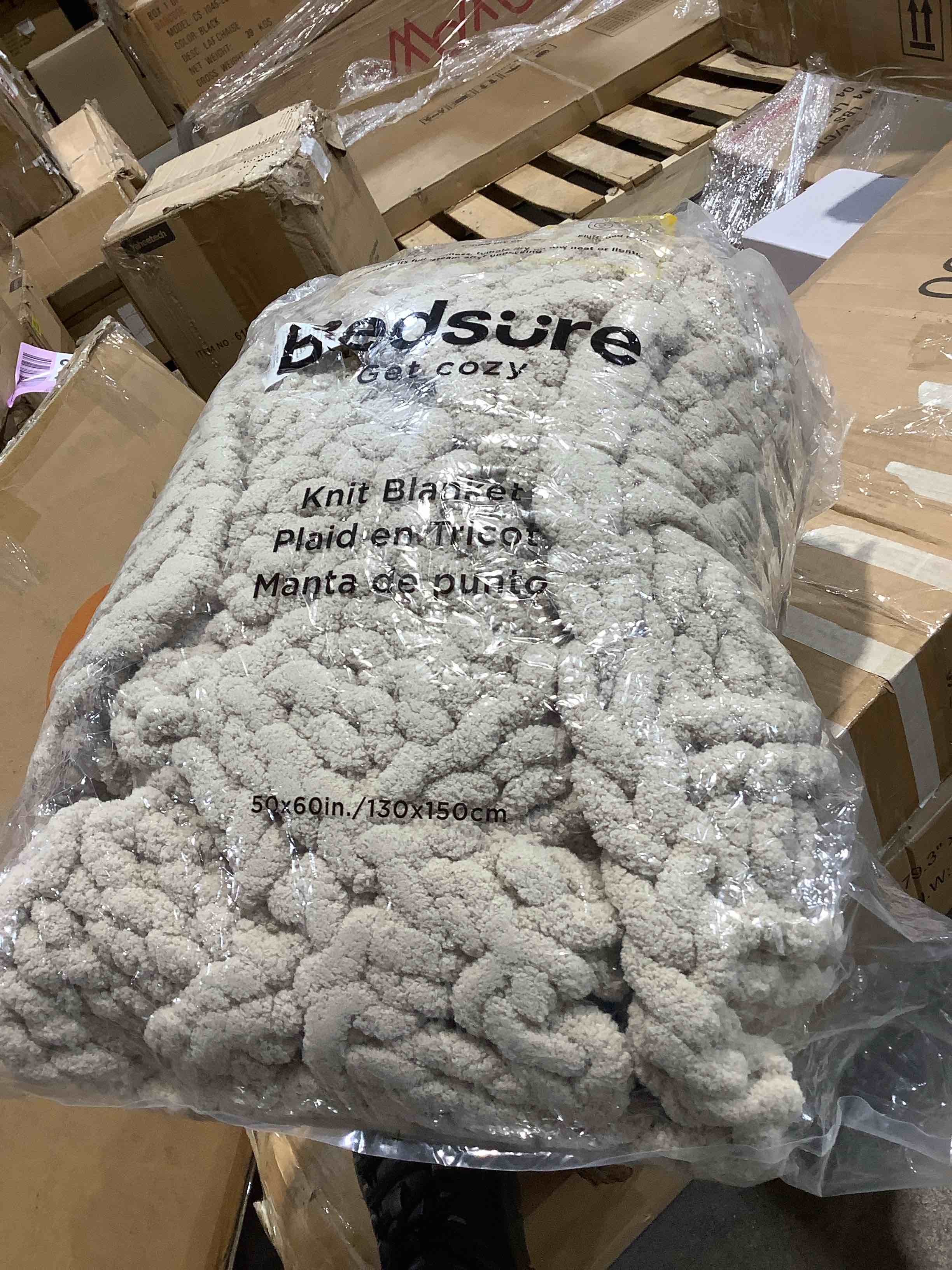Condition photo showing Good Condition for bedsure get cozy 50" x 60" knit blanket, light brown