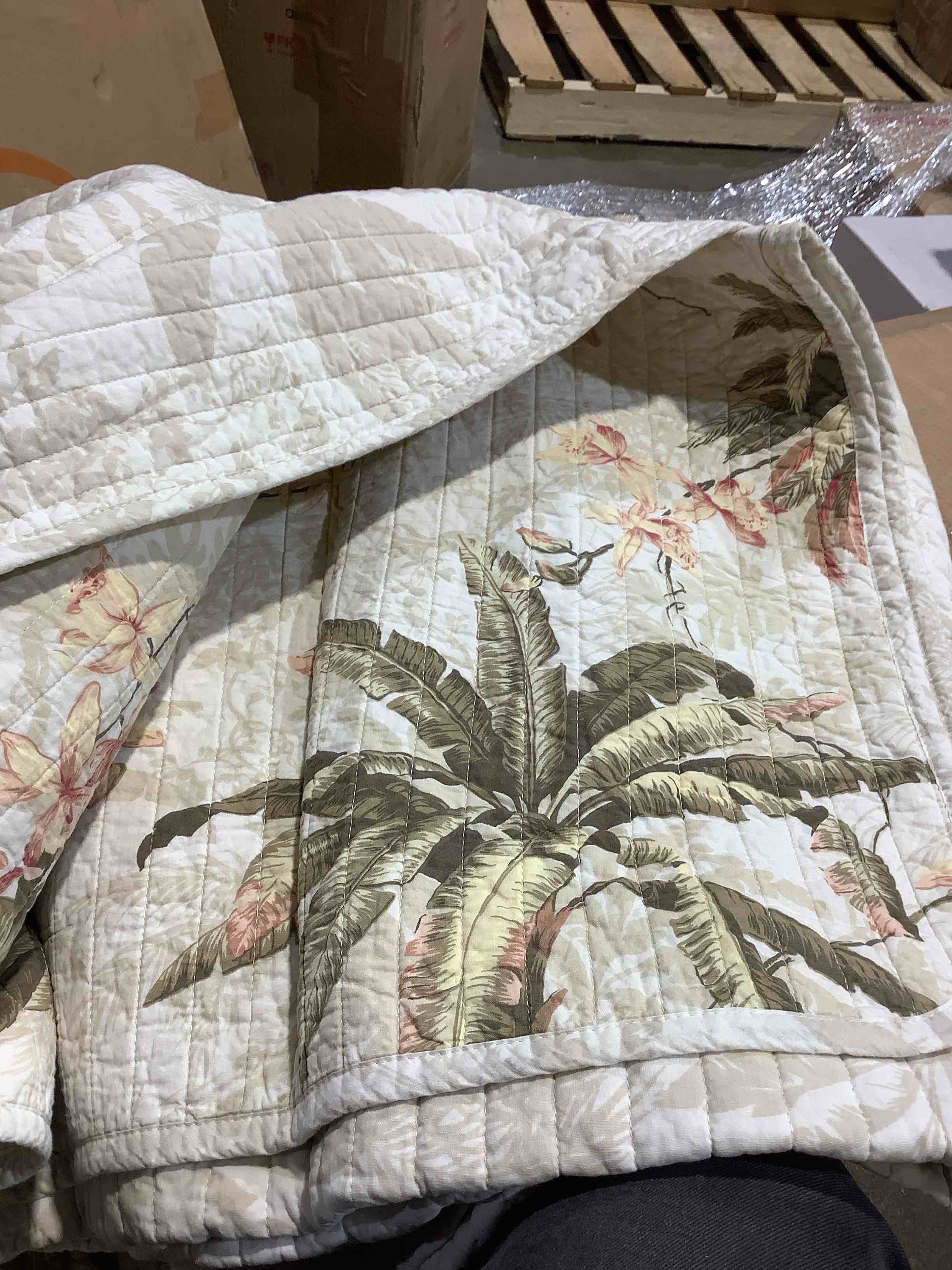 Condition photo showing Good Condition for tommy bahama palm trees king reversible cotton lightweight quilt