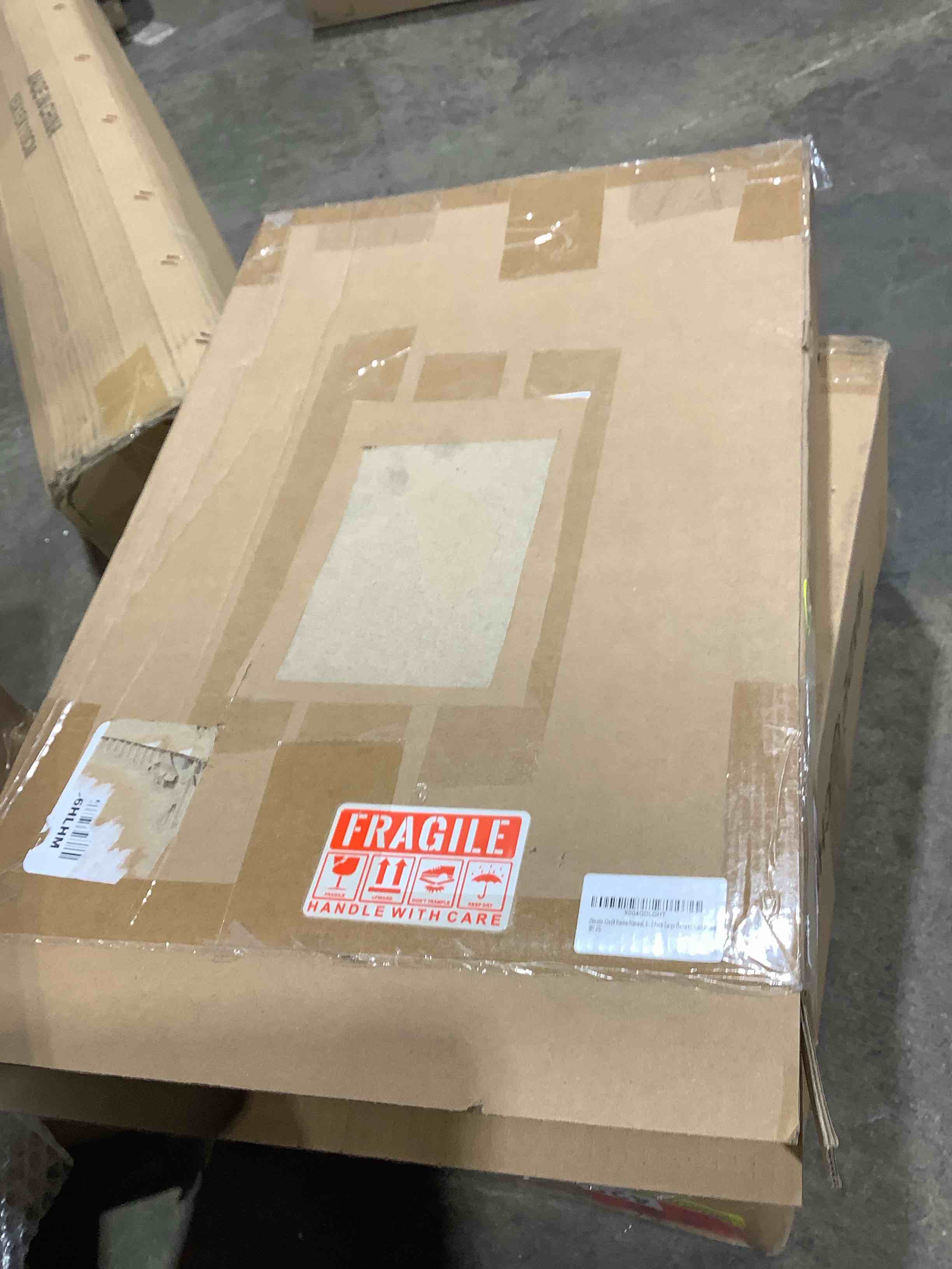 Condition photo showing Good Condition for 13" x 19" brown picture frame