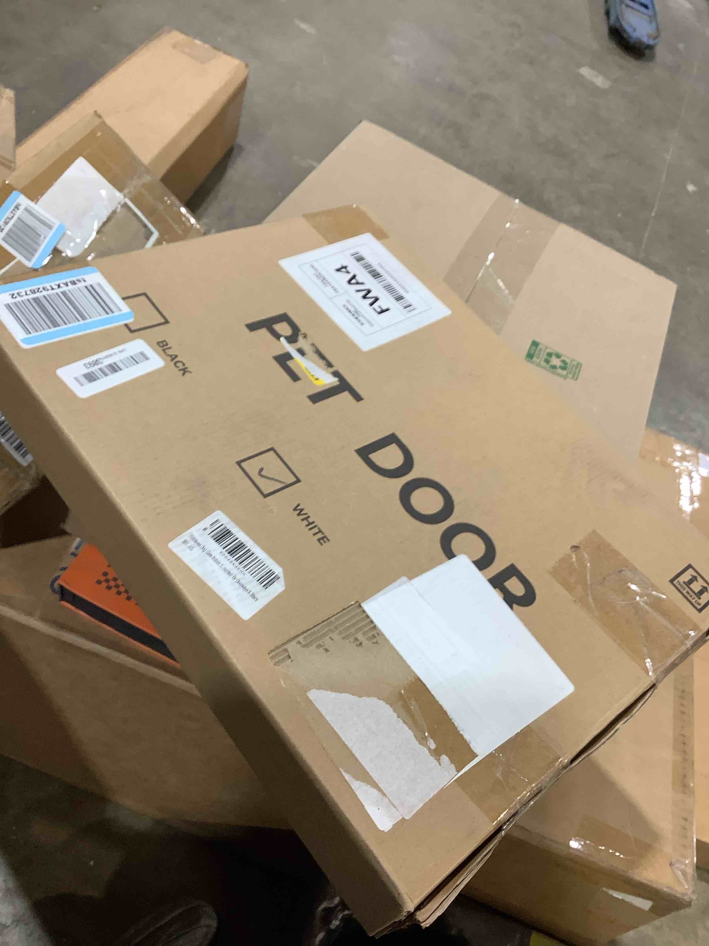 https://s3.amazonaws.com/lotting-images-prod/bidfta/TEA3213877_1776977562117.jpeg