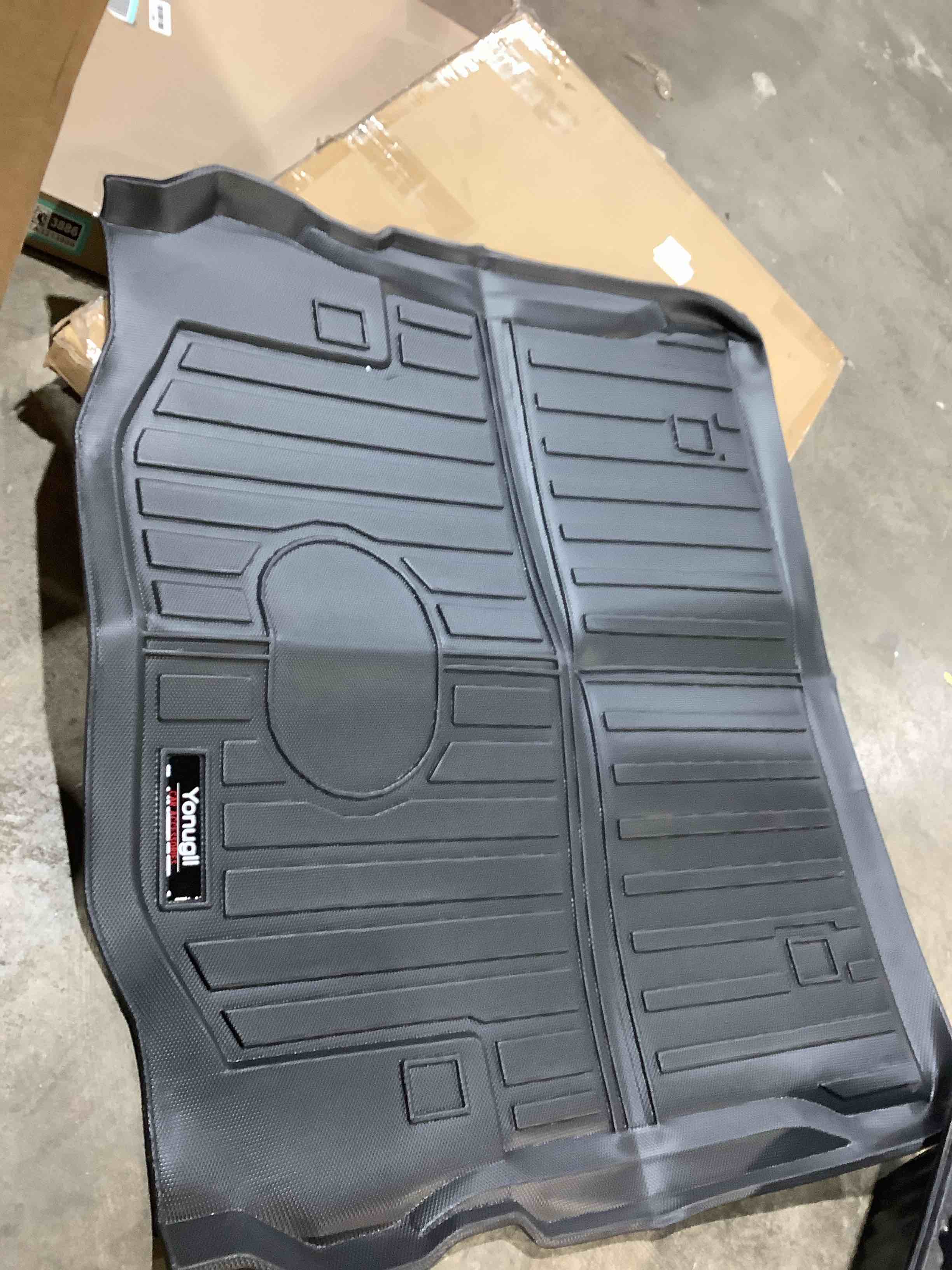 Condition photo showing Good Condition for yonugli back floor mat 43" x 38"