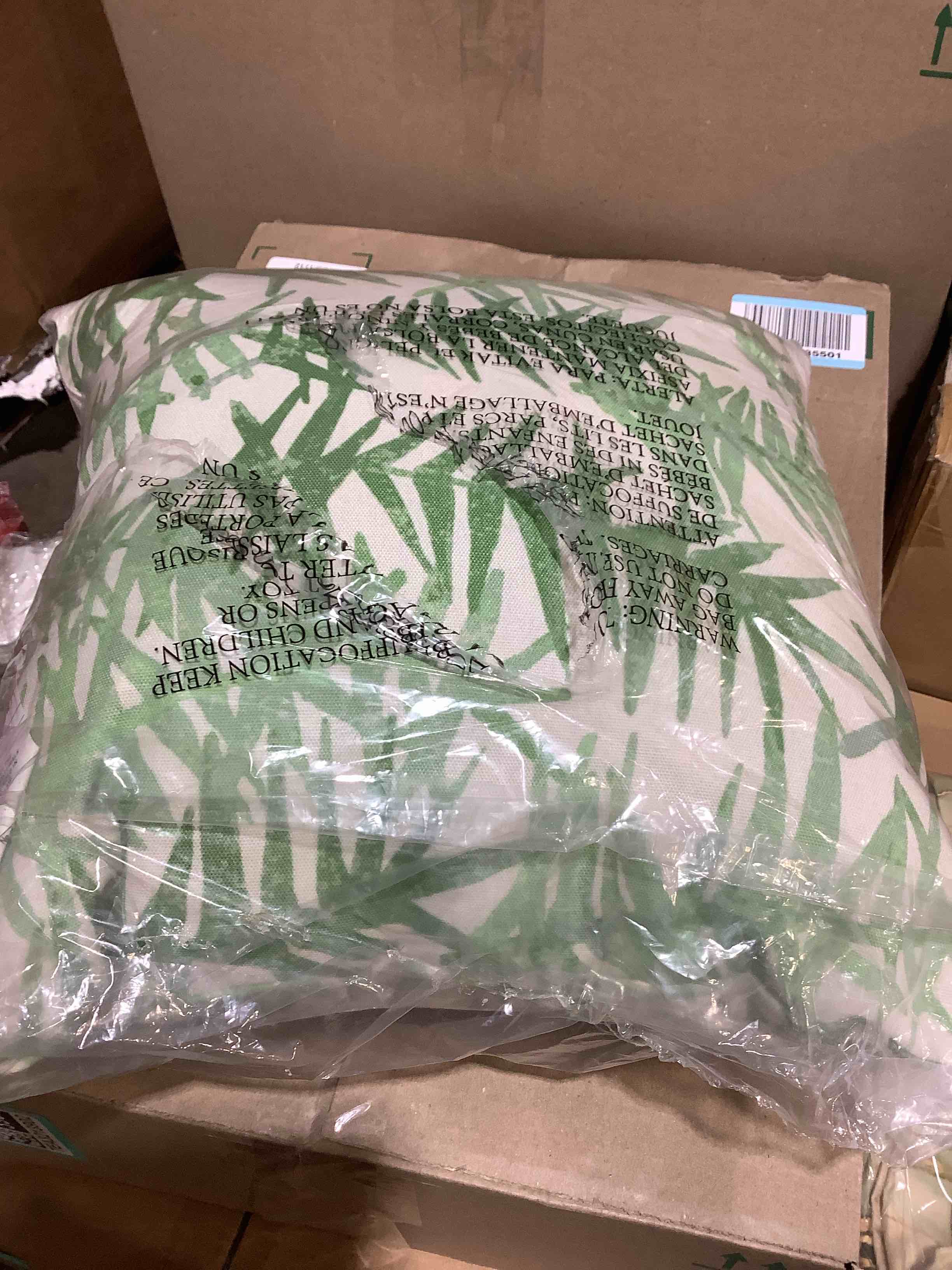 Cuban Flare Floral Indoor/Outdoor Reversible Throw Pillow