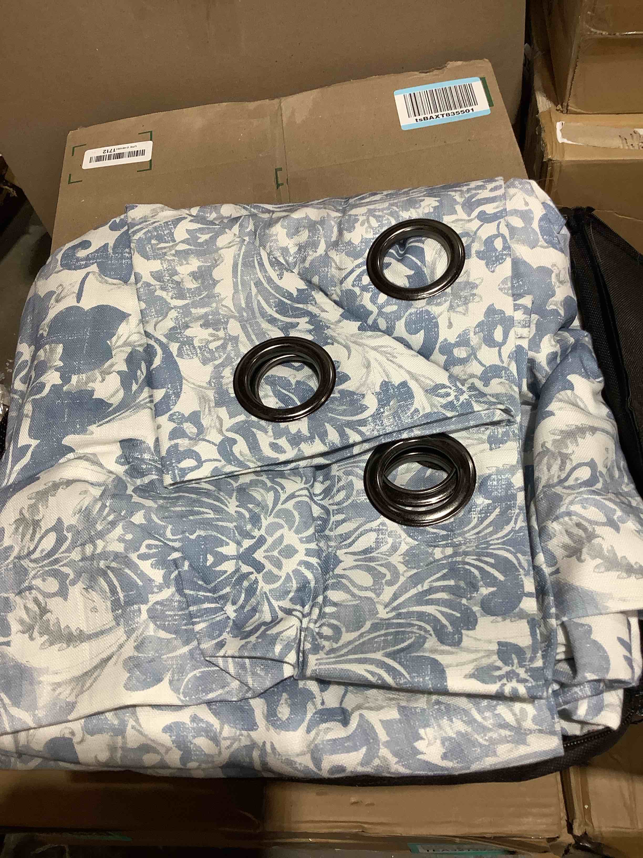 https://s3.amazonaws.com/lotting-images-prod/bidfta/TEA3213899_1777311510989.jpeg