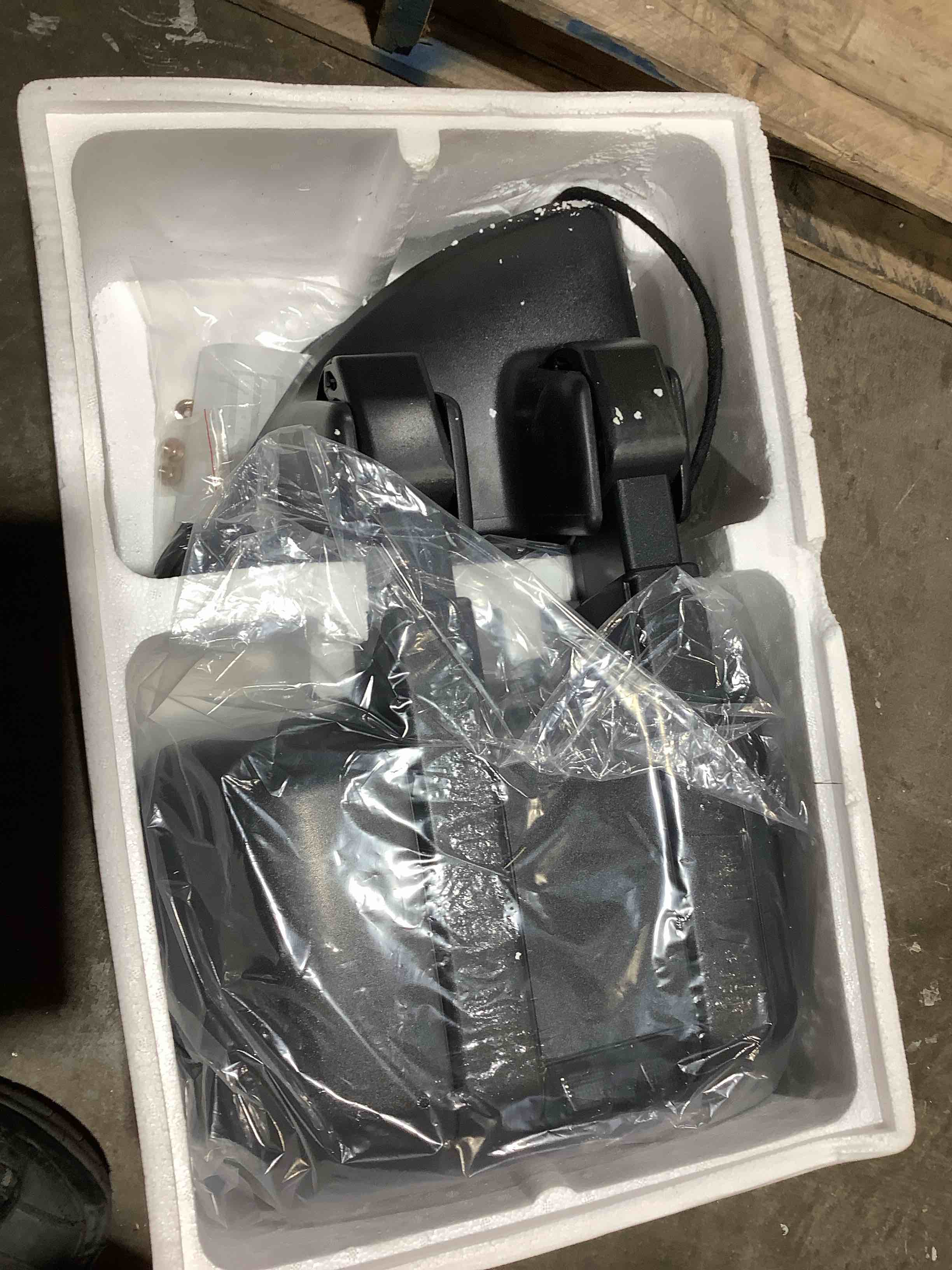 Condition photo showing New/Like New for scitoo passenger right side view mirror fit 2008-2016 for ford for f250 for f350 for f450 for f550 super duty with power control heated manual telescoping manual folding and turn signal feature 2008-2016 ford f250 turn signal feature