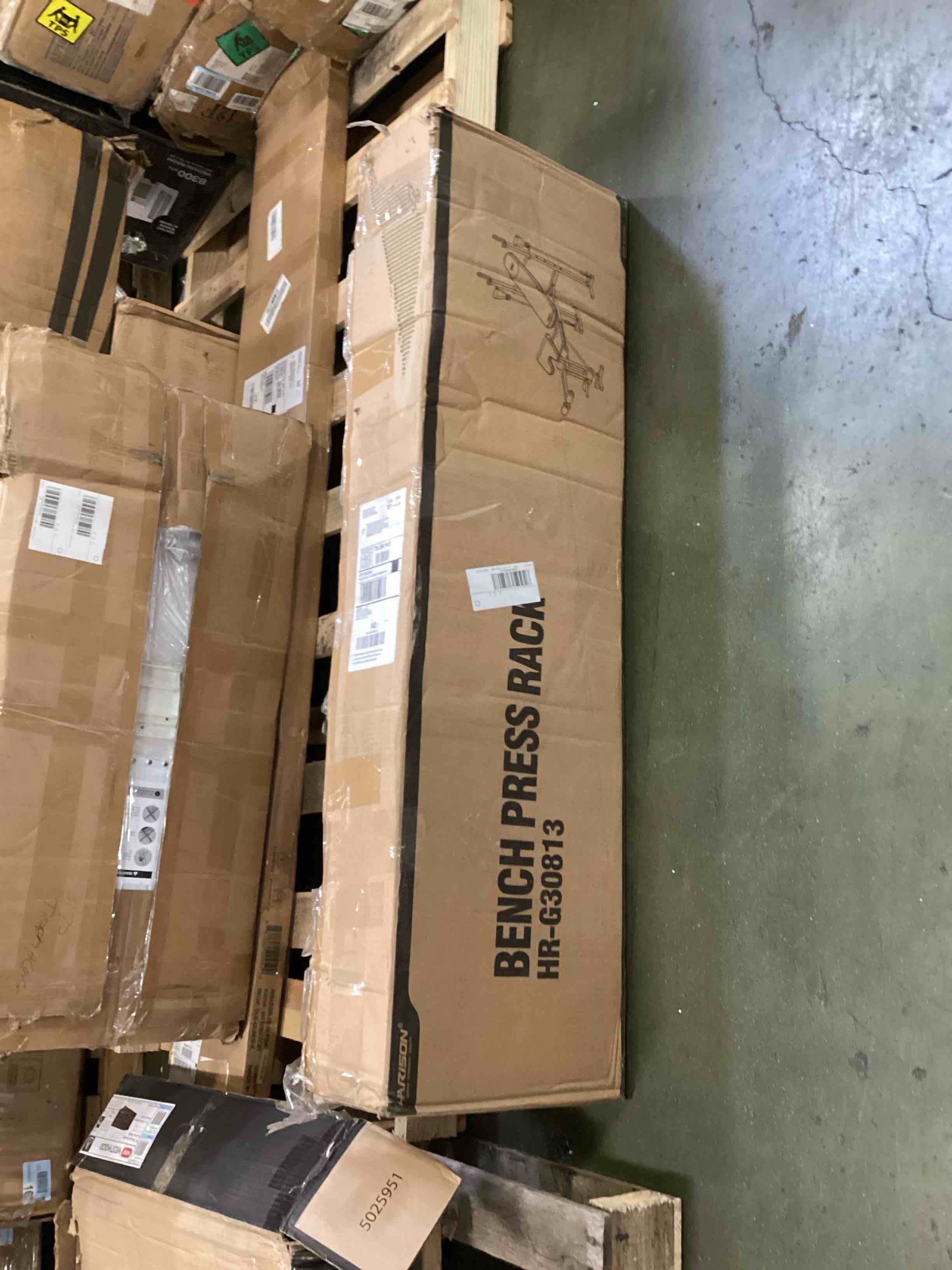 https://s3.amazonaws.com/lotting-images-prod/bidfta/TEA3214800_1751290198742.jpeg