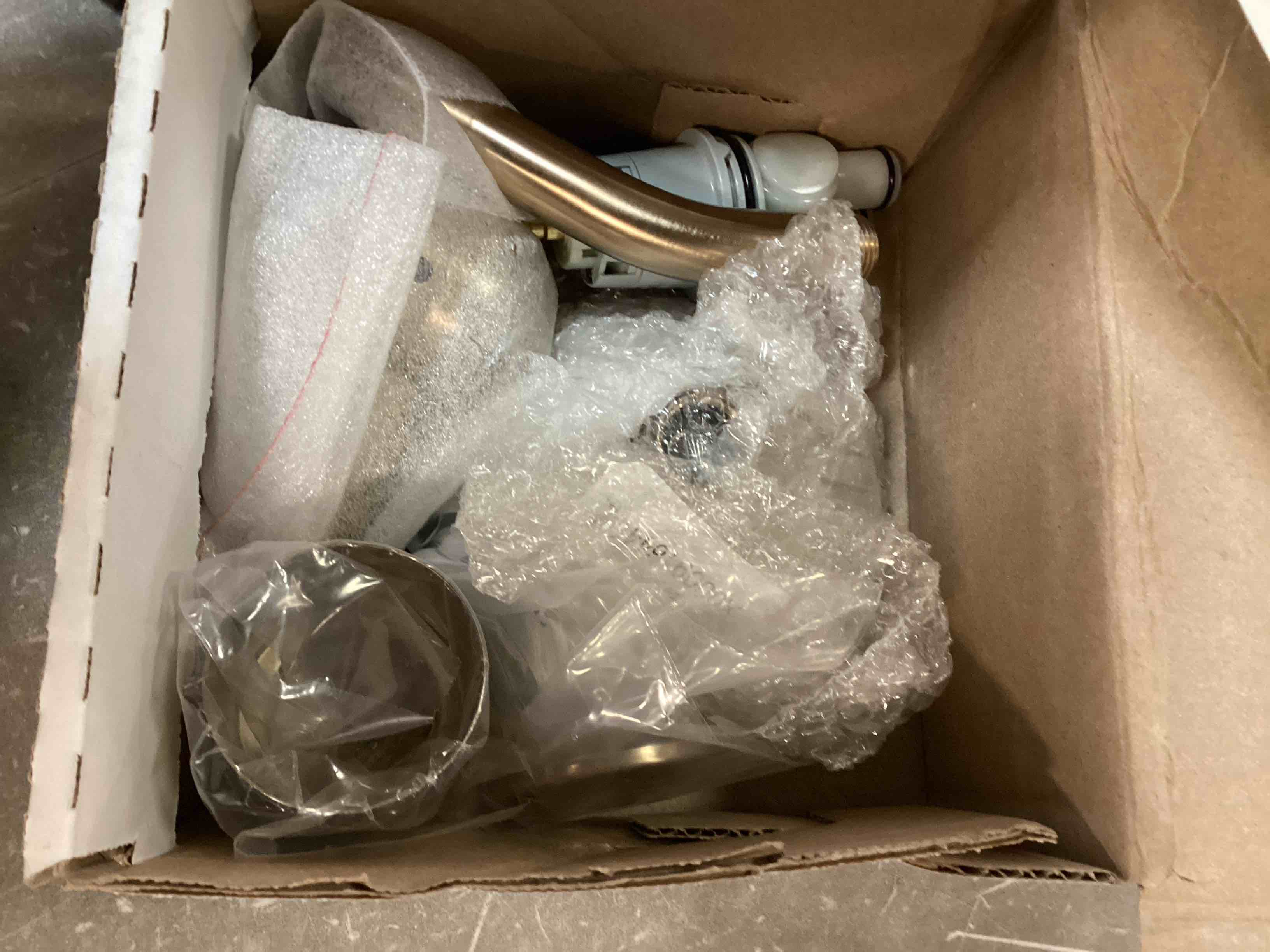 https://s3.amazonaws.com/lotting-images-prod/bidfta/TEA3220197_1749500155187.jpeg