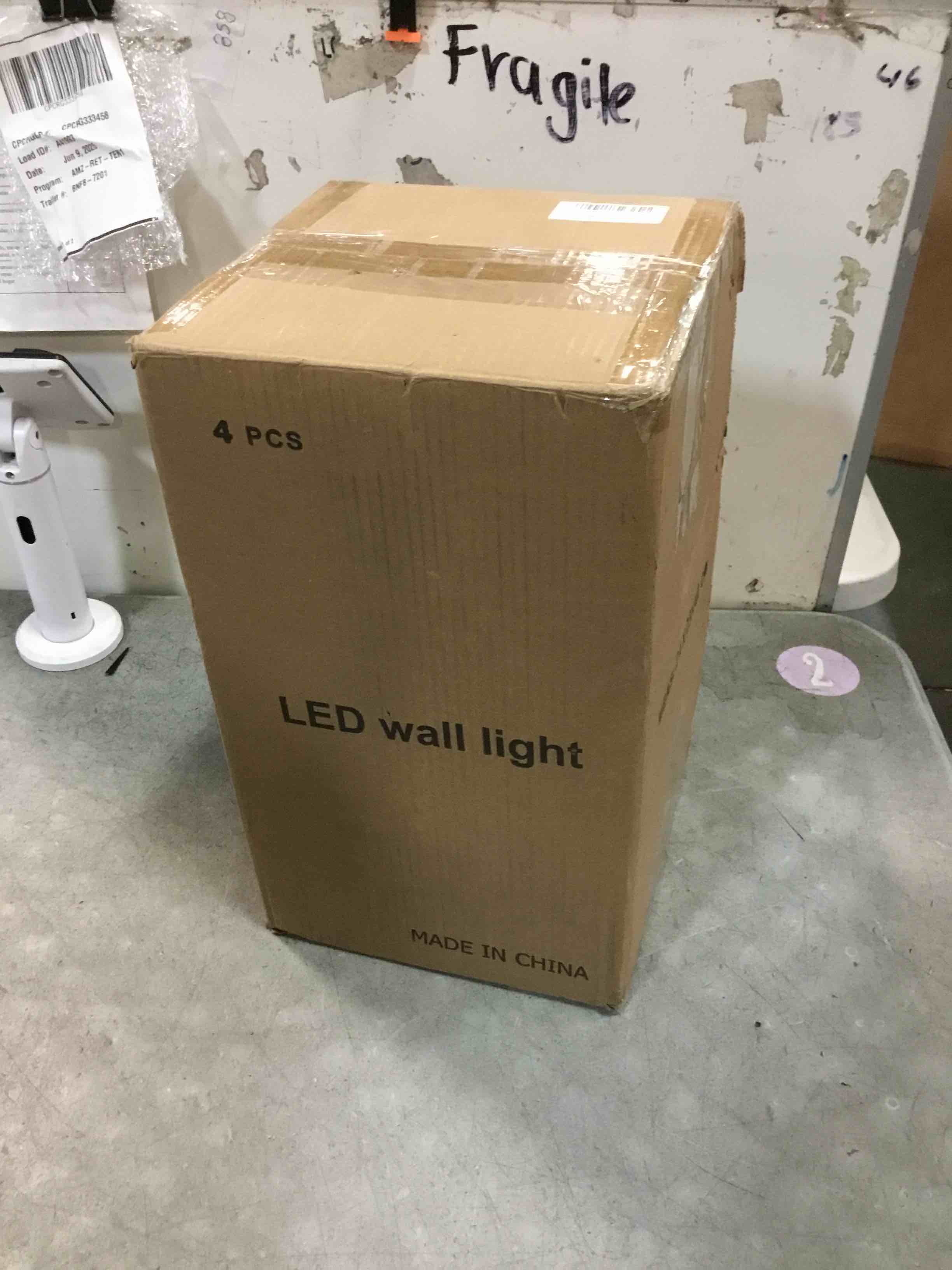 https://s3.amazonaws.com/lotting-images-prod/bidfta/TEA3220725_1750077674528.jpeg