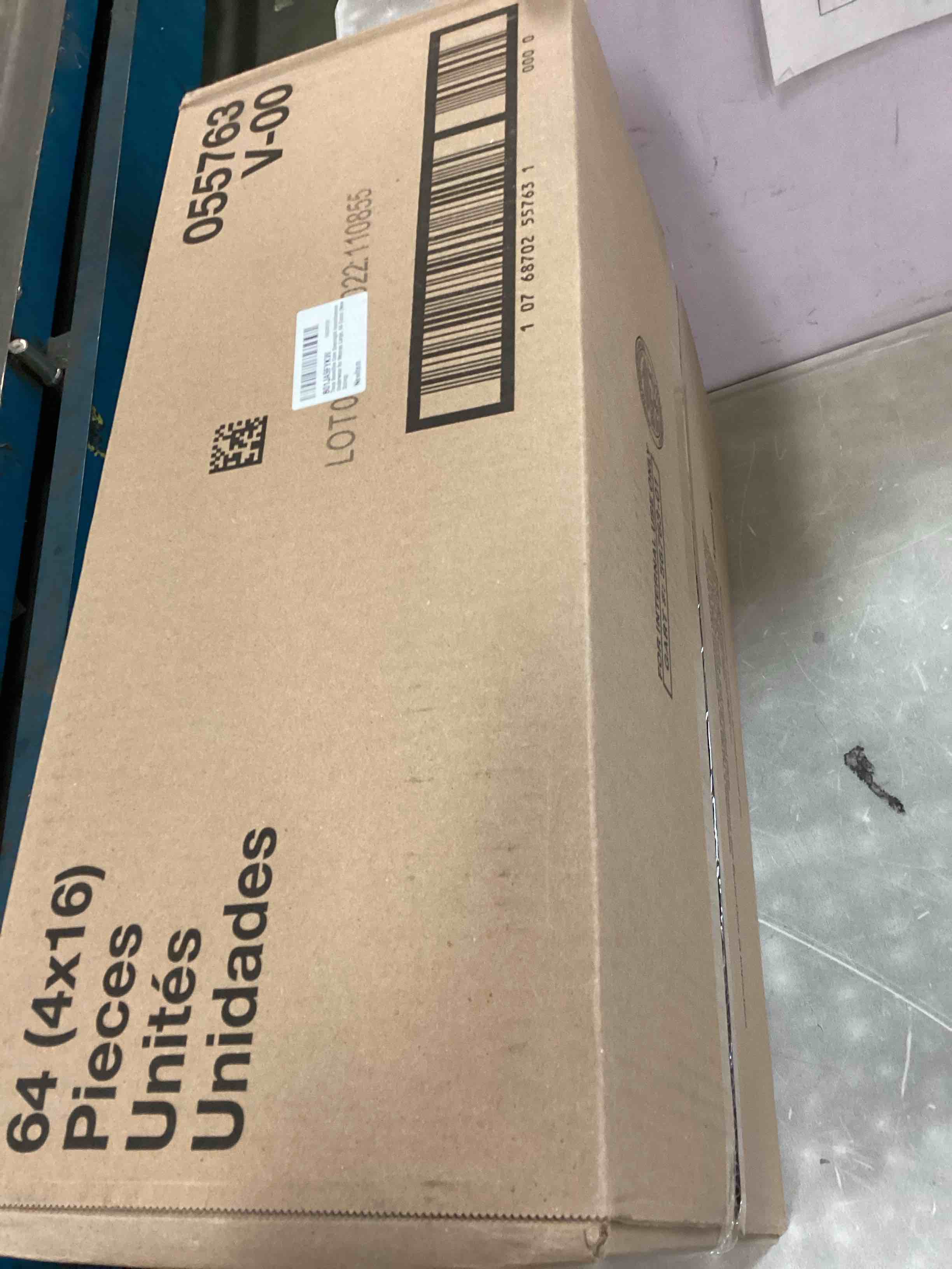 https://s3.amazonaws.com/lotting-images-prod/bidfta/TEA3221681_1750447629968.jpeg