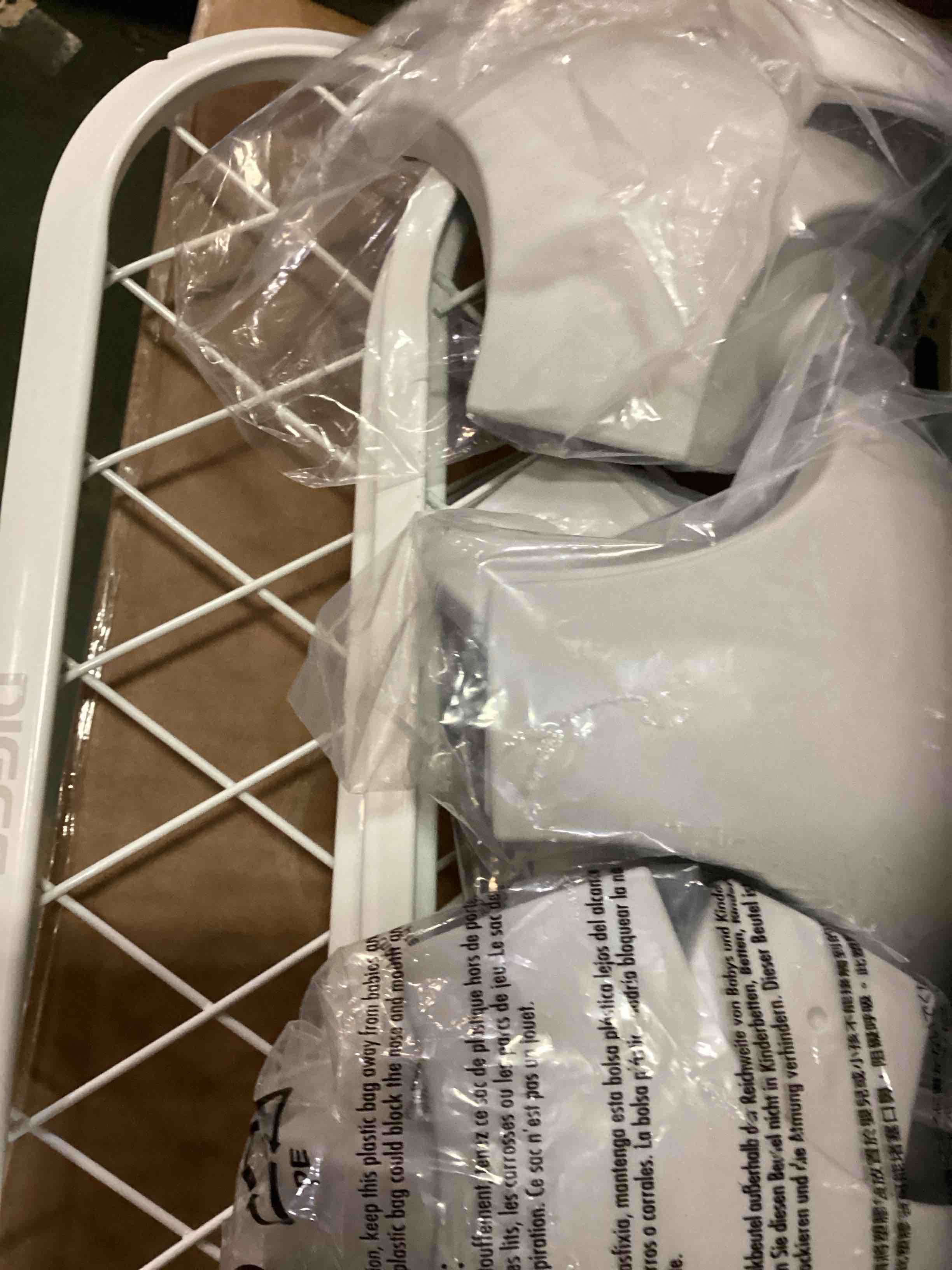 https://s3.amazonaws.com/lotting-images-prod/bidfta/TEA3221700_1750448819356.jpeg