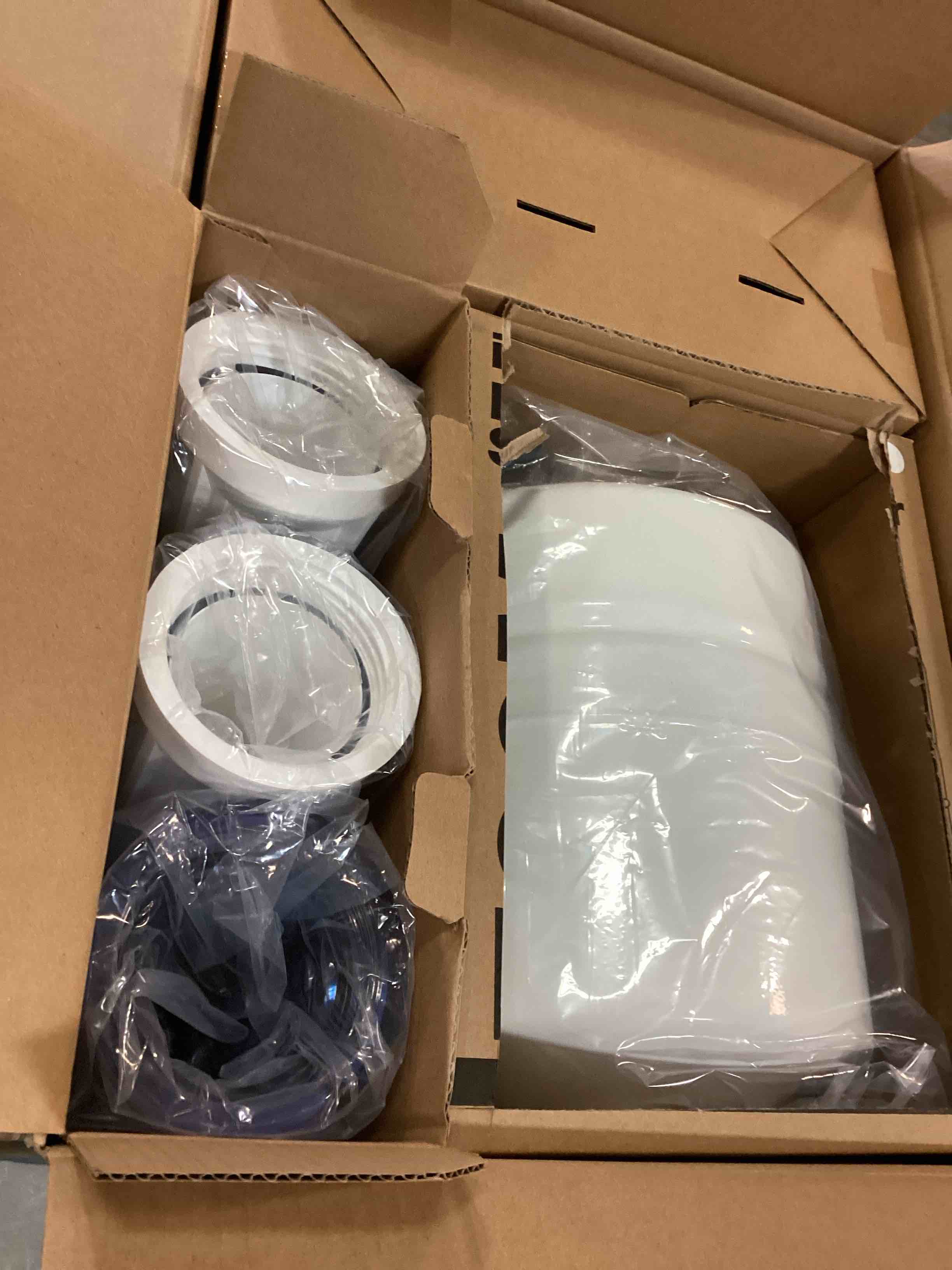 https://s3.amazonaws.com/lotting-images-prod/bidfta/TEA3221808_1750512574296.jpeg