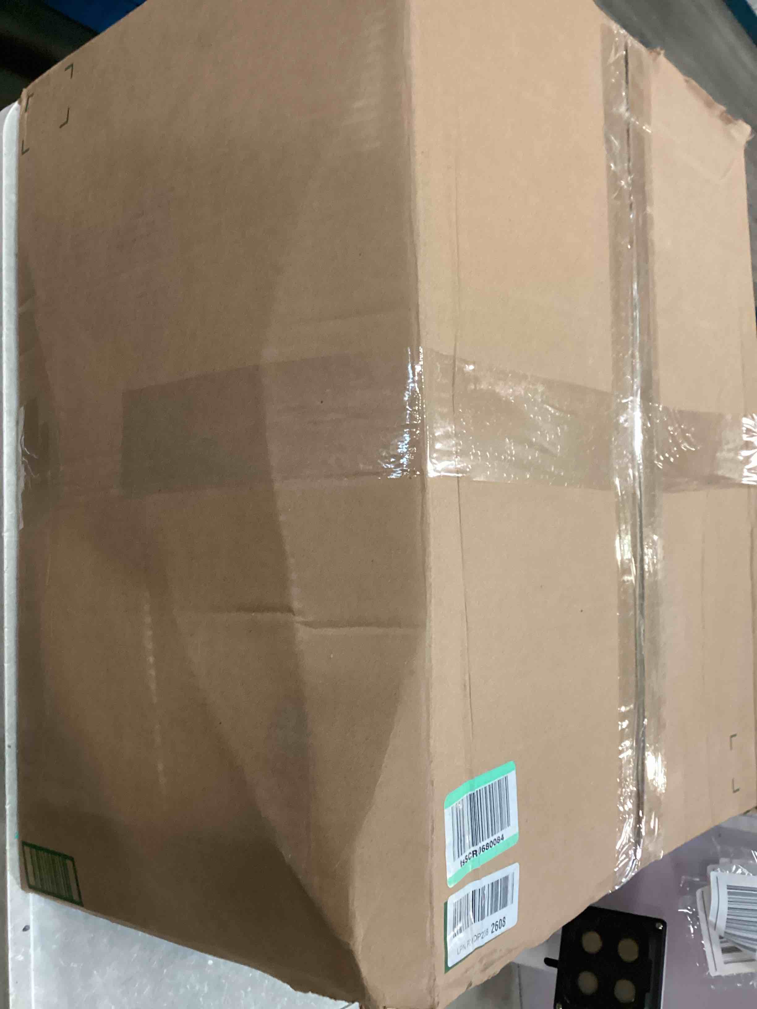 https://s3.amazonaws.com/lotting-images-prod/bidfta/TEA3221814_1750513216629.jpeg