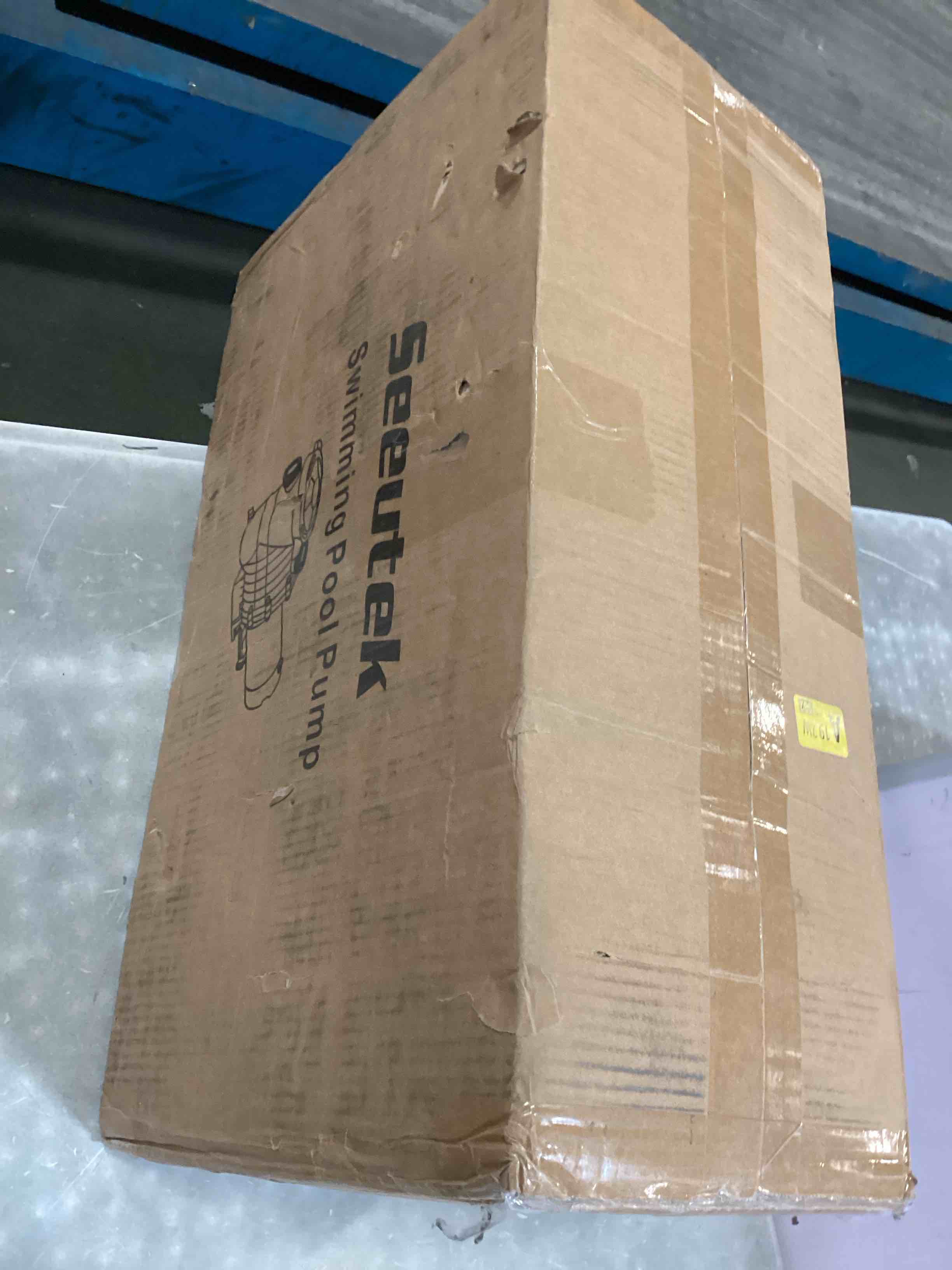 https://s3.amazonaws.com/lotting-images-prod/bidfta/TEA3221904_1750684657825.jpeg