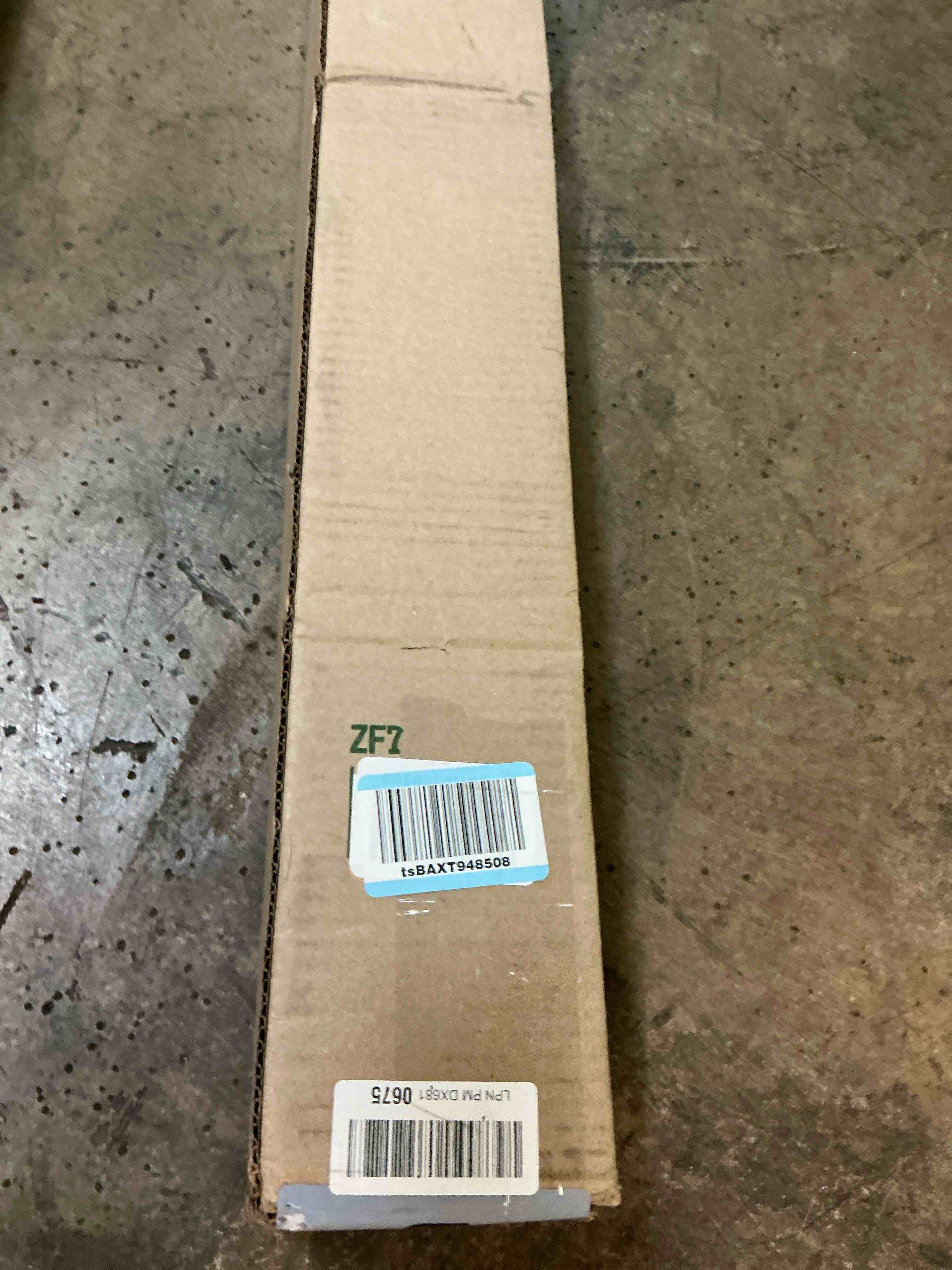 https://s3.amazonaws.com/lotting-images-prod/bidfta/TEA3223013_1753920657637.jpeg