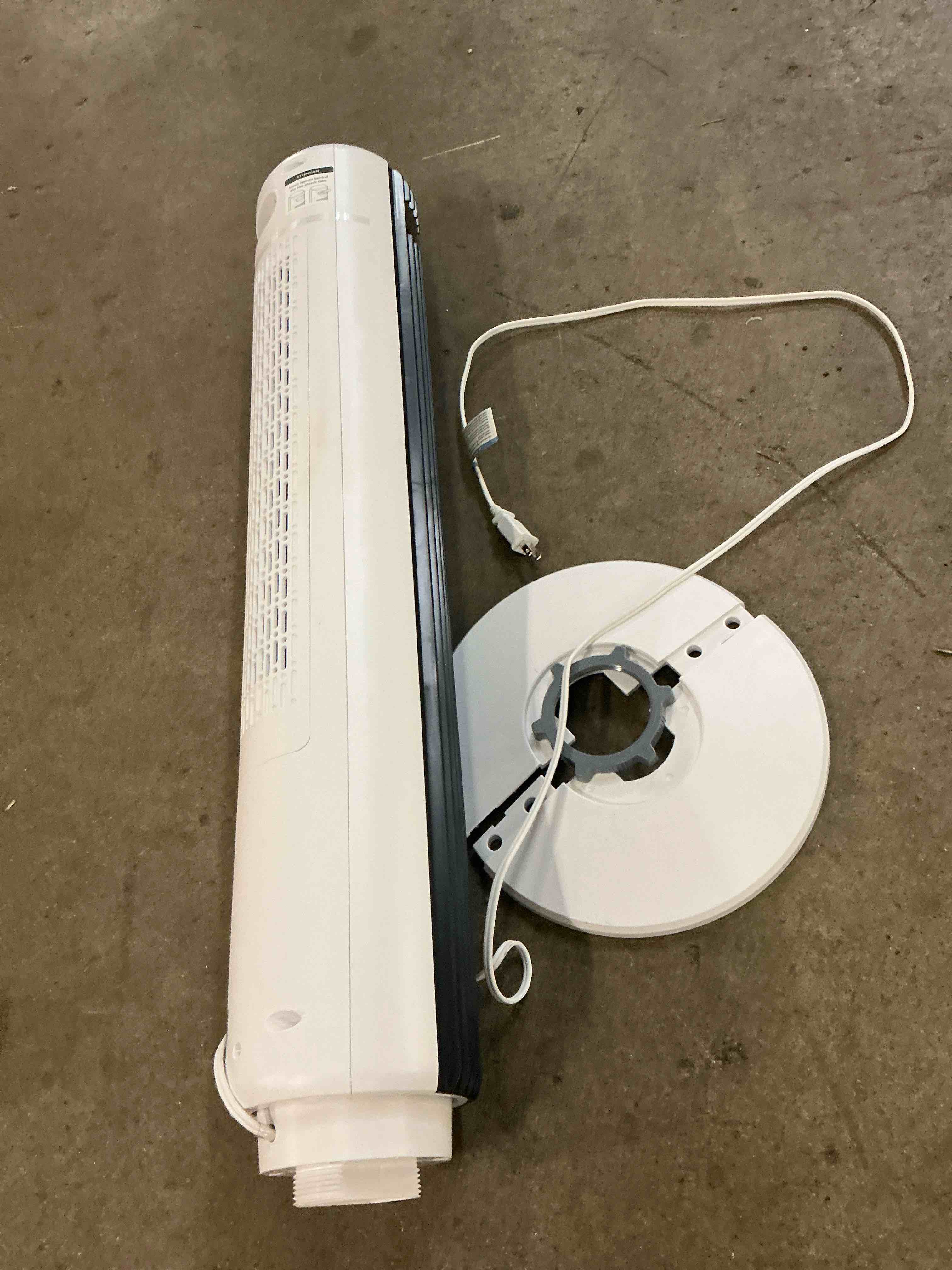 https://s3.amazonaws.com/lotting-images-prod/bidfta/TEA3223042_1754178917526.jpeg