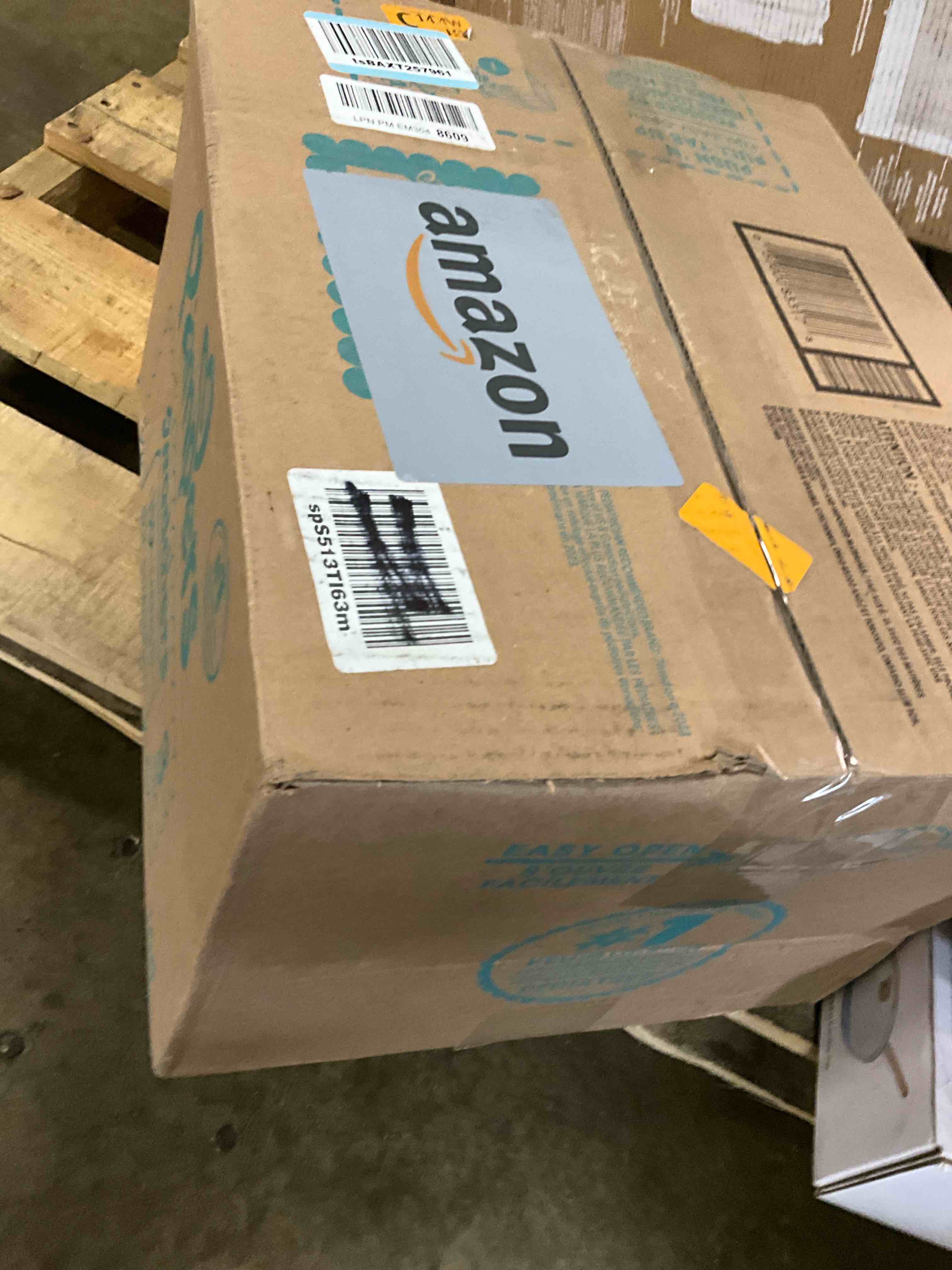 https://s3.amazonaws.com/lotting-images-prod/bidfta/TEA3223300_1755272733239.jpeg