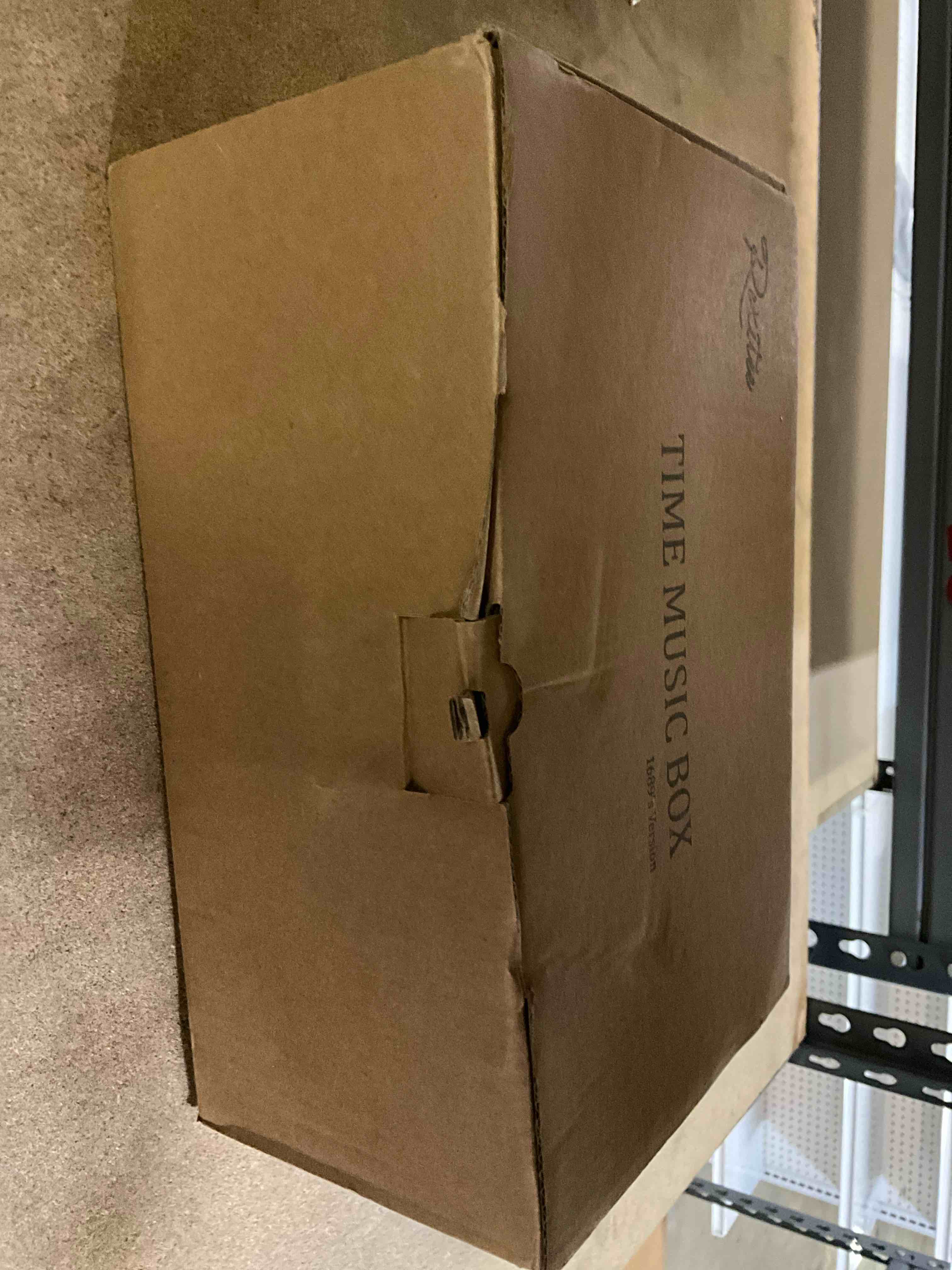 https://s3.amazonaws.com/lotting-images-prod/bidfta/TEA3223349_1755278991322.jpeg