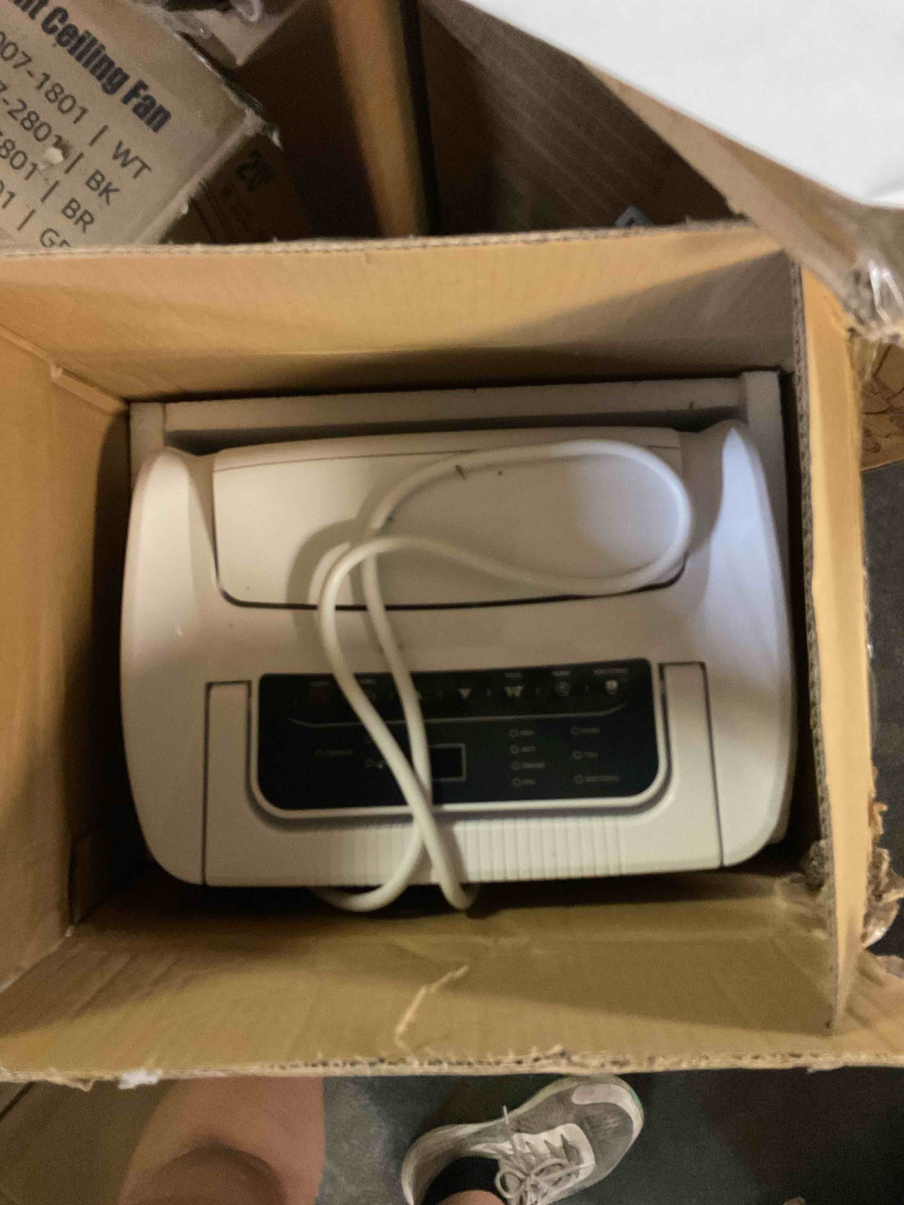 https://s3.amazonaws.com/lotting-images-prod/bidfta/TEA3223560_1755730454442.jpeg