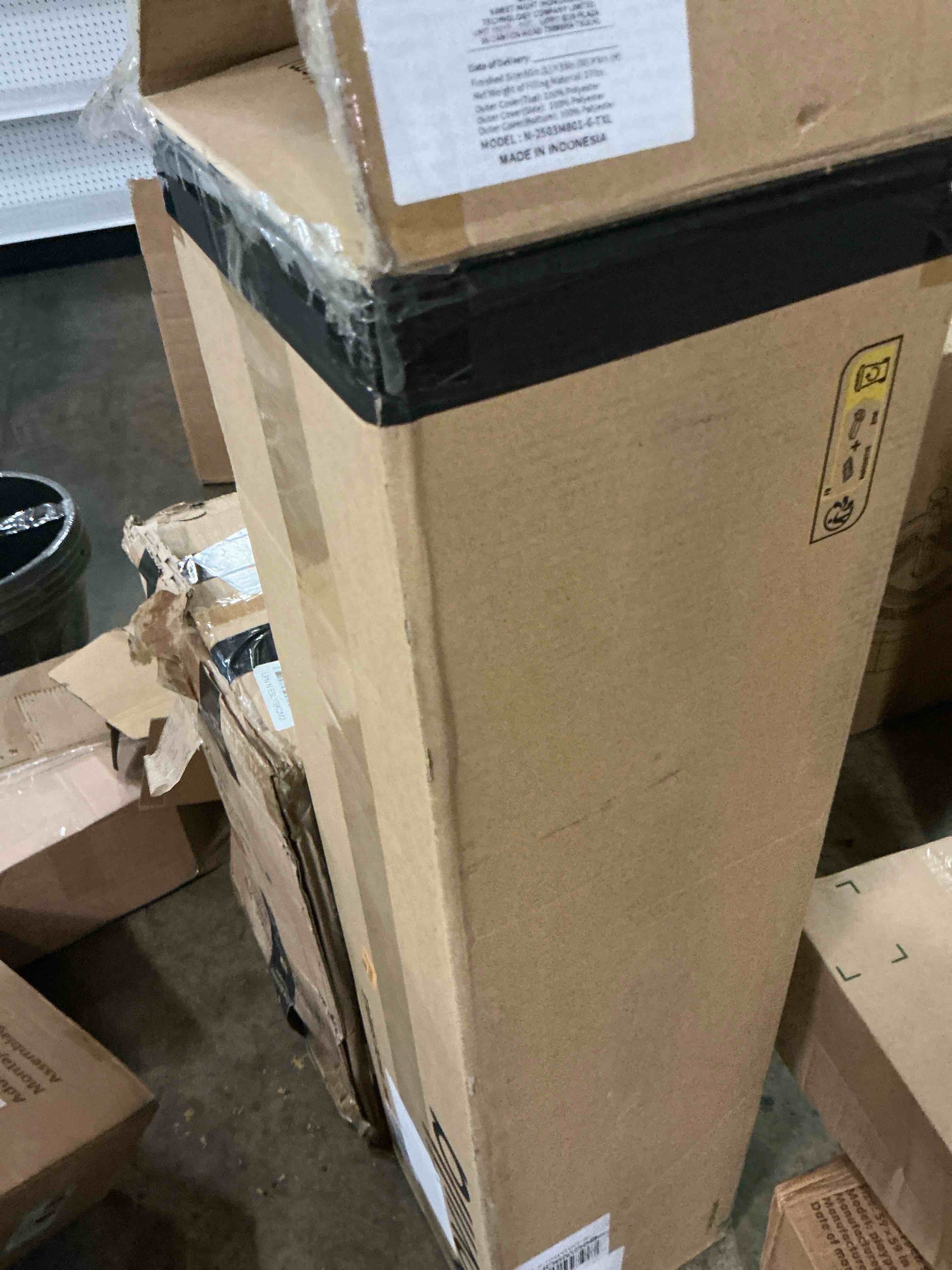 https://s3.amazonaws.com/lotting-images-prod/bidfta/TEA3224110_1759365840181.jpeg