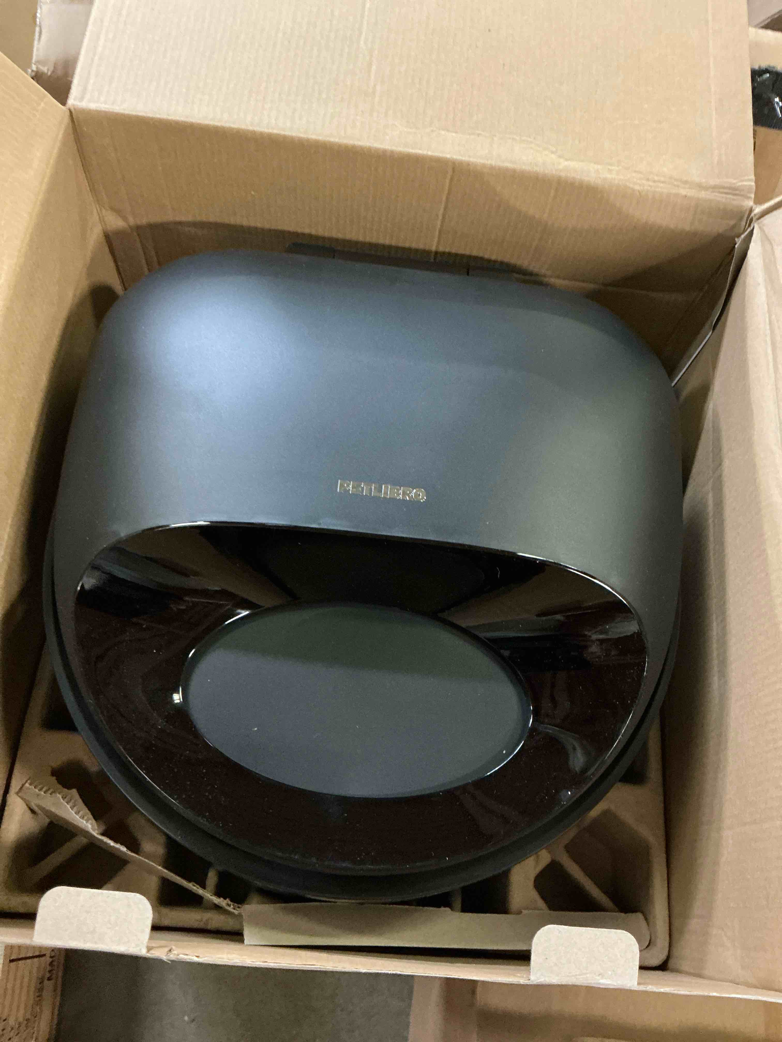 https://s3.amazonaws.com/lotting-images-prod/bidfta/TEA3224288_1760690357915.jpeg