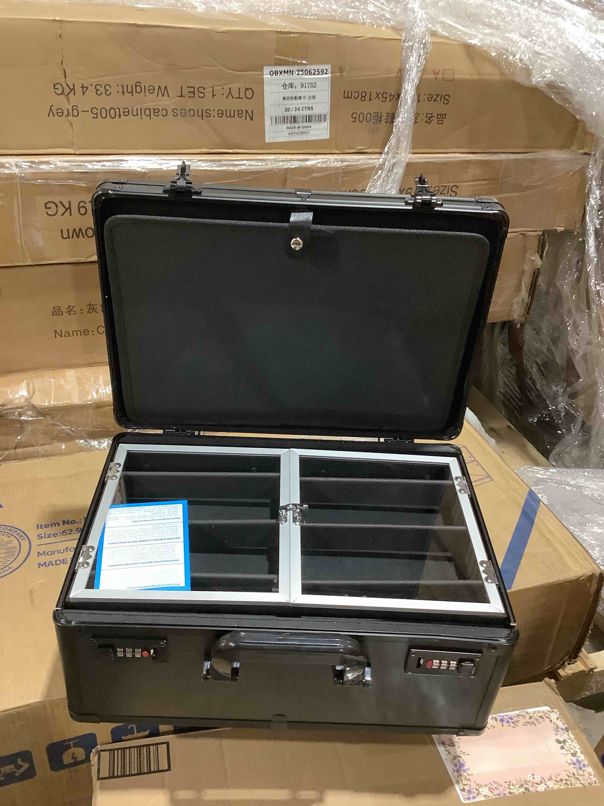 Condition photo showing Good Condition for Barbara case six clipper sliding tray, professional barbers briefcase tool