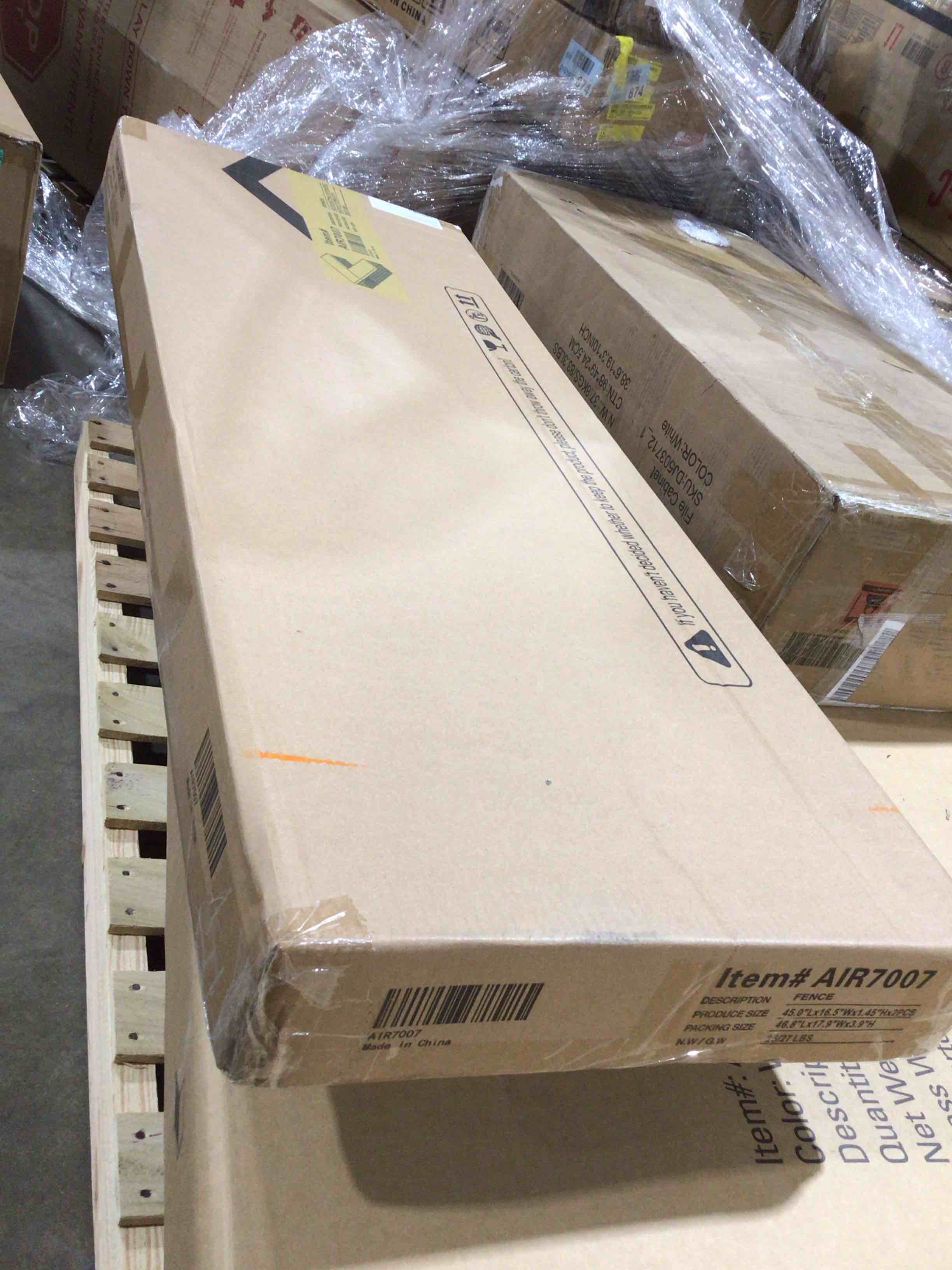 Condition photo showing Good Condition for Aivituvin Cat Tunnel with Extendable Design 90.6" L, Metal Wire Outdoor Cat Enclosure with Weatherproof Fabric Cover, Connecting Inside and Outside, for Deck Patios, Balconies