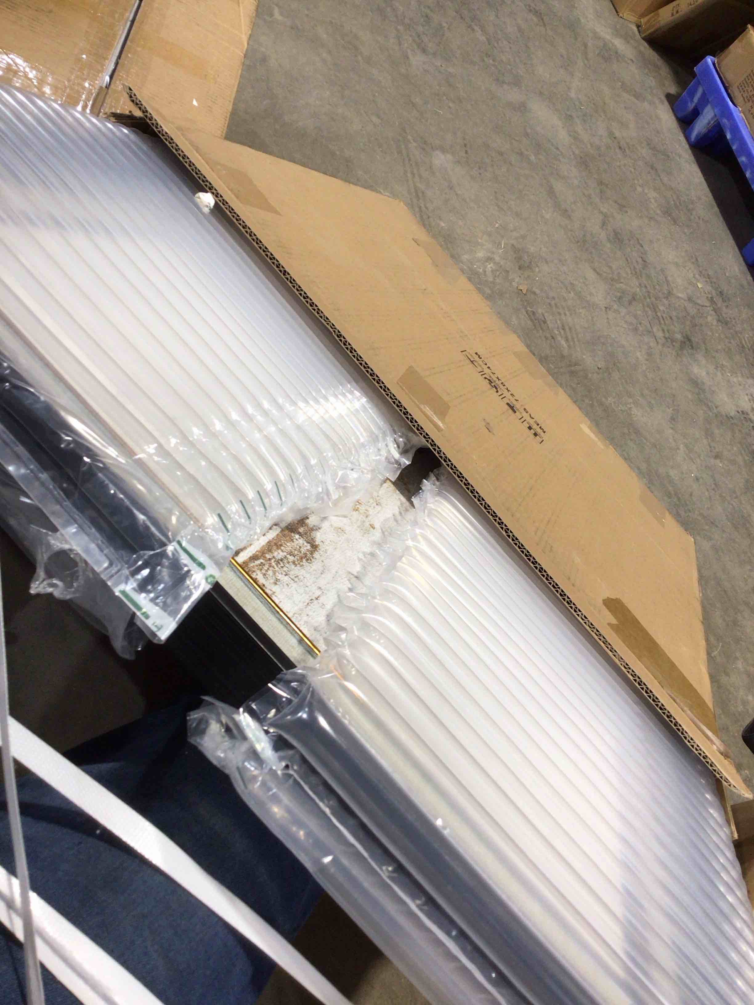 Condition photo showing New/Like New for Grunge Abstract Landscape Illustration Rustic Living Room Decor