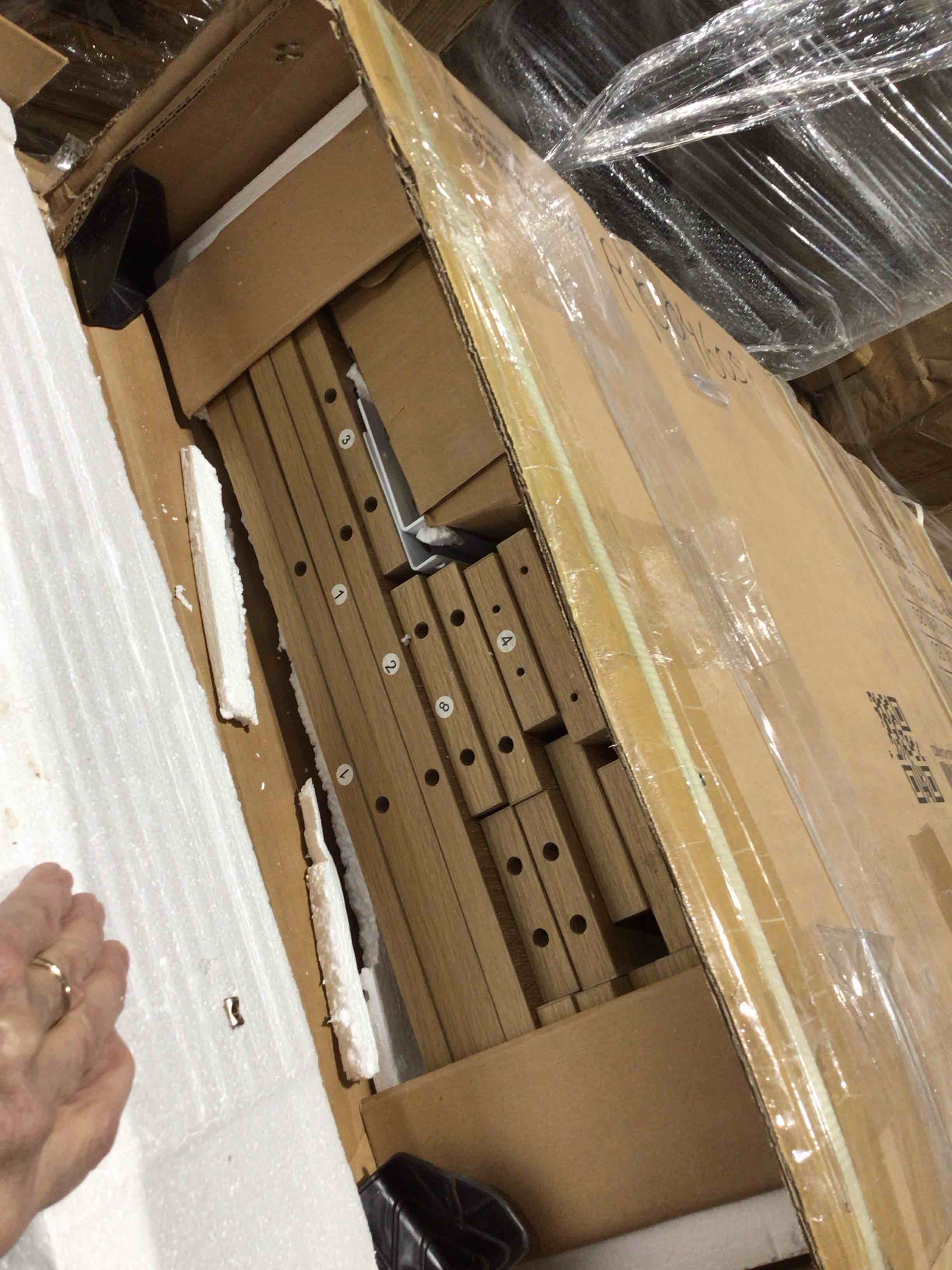 Condition photo showing New/Like New for 53.1in Brown Modern/Contemporary Standing desk