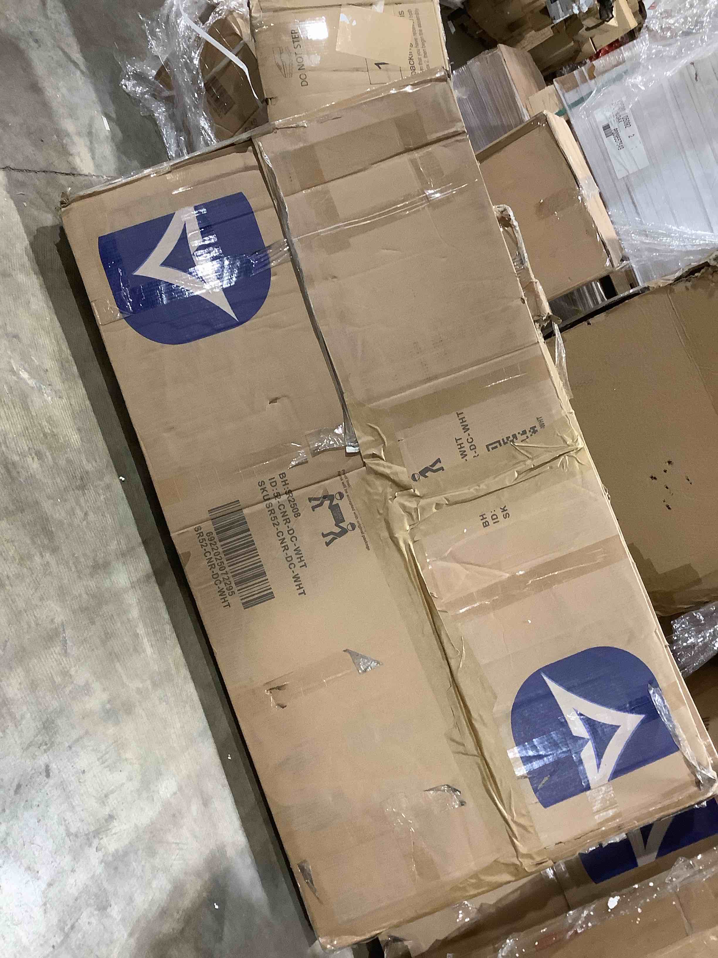 Condition photo showing Good Condition for Bromborough Corner Dog Crate