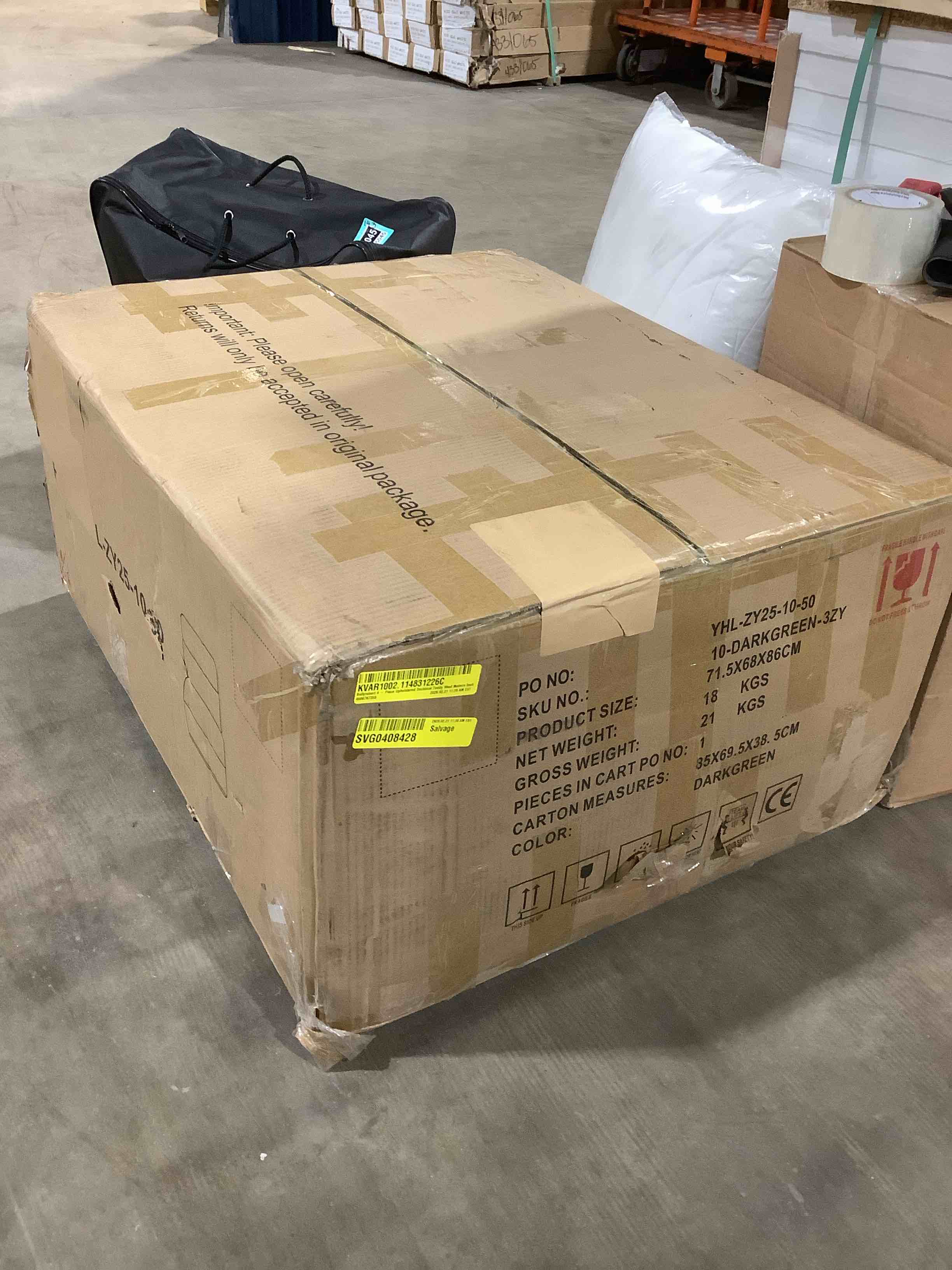 Condition photo showing Good Condition for Bally Robert, four piece upholster sectional Teddy wool modern sectional dark green, incomplete