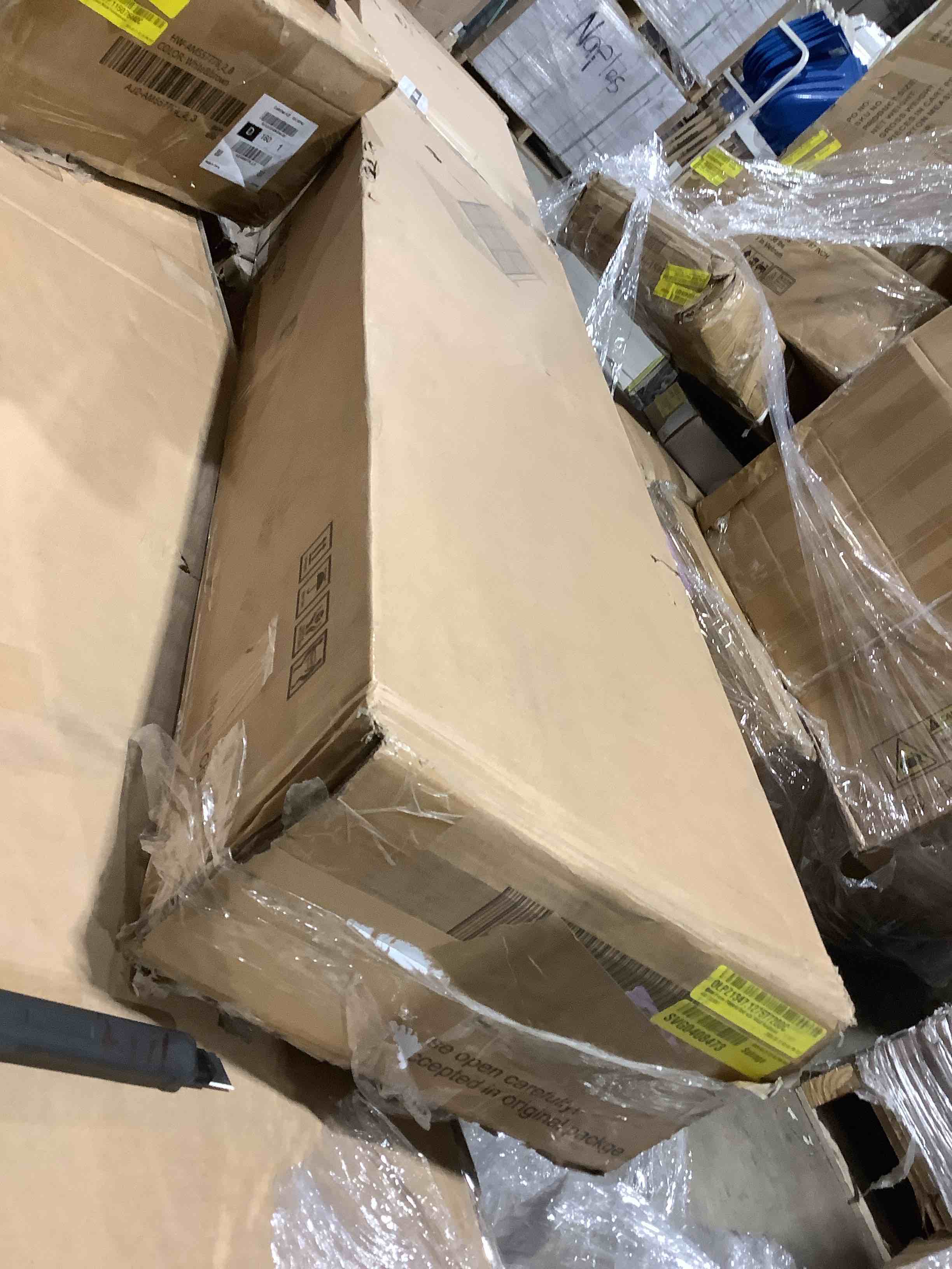 Condition photo showing Good Condition for Metal frame platform bed with wood headboard king size