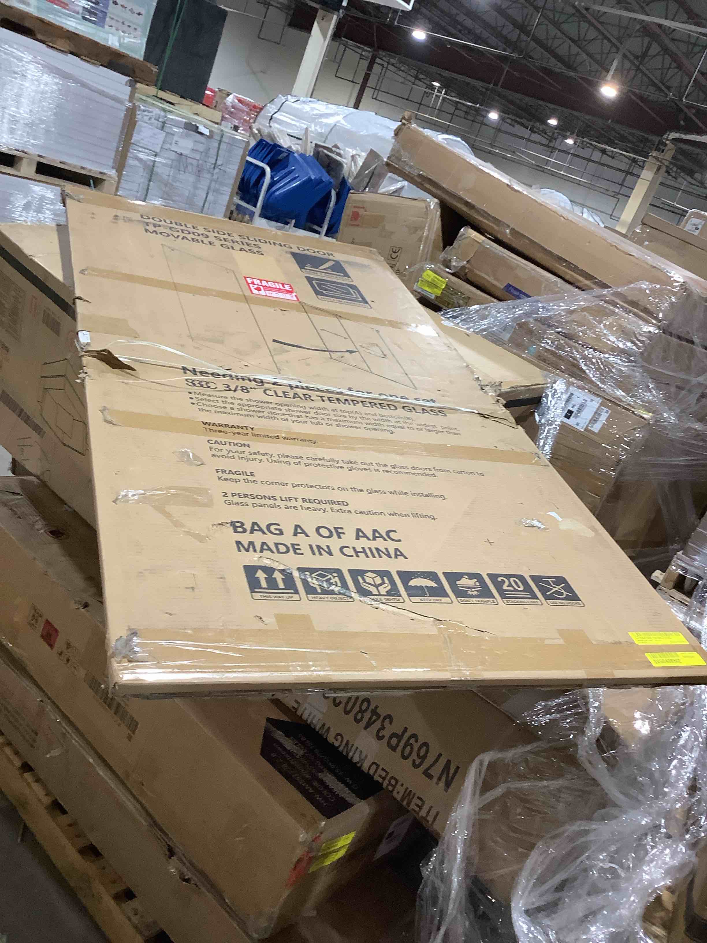 Condition photo showing Good Condition for Glass panel tub door 3/8"