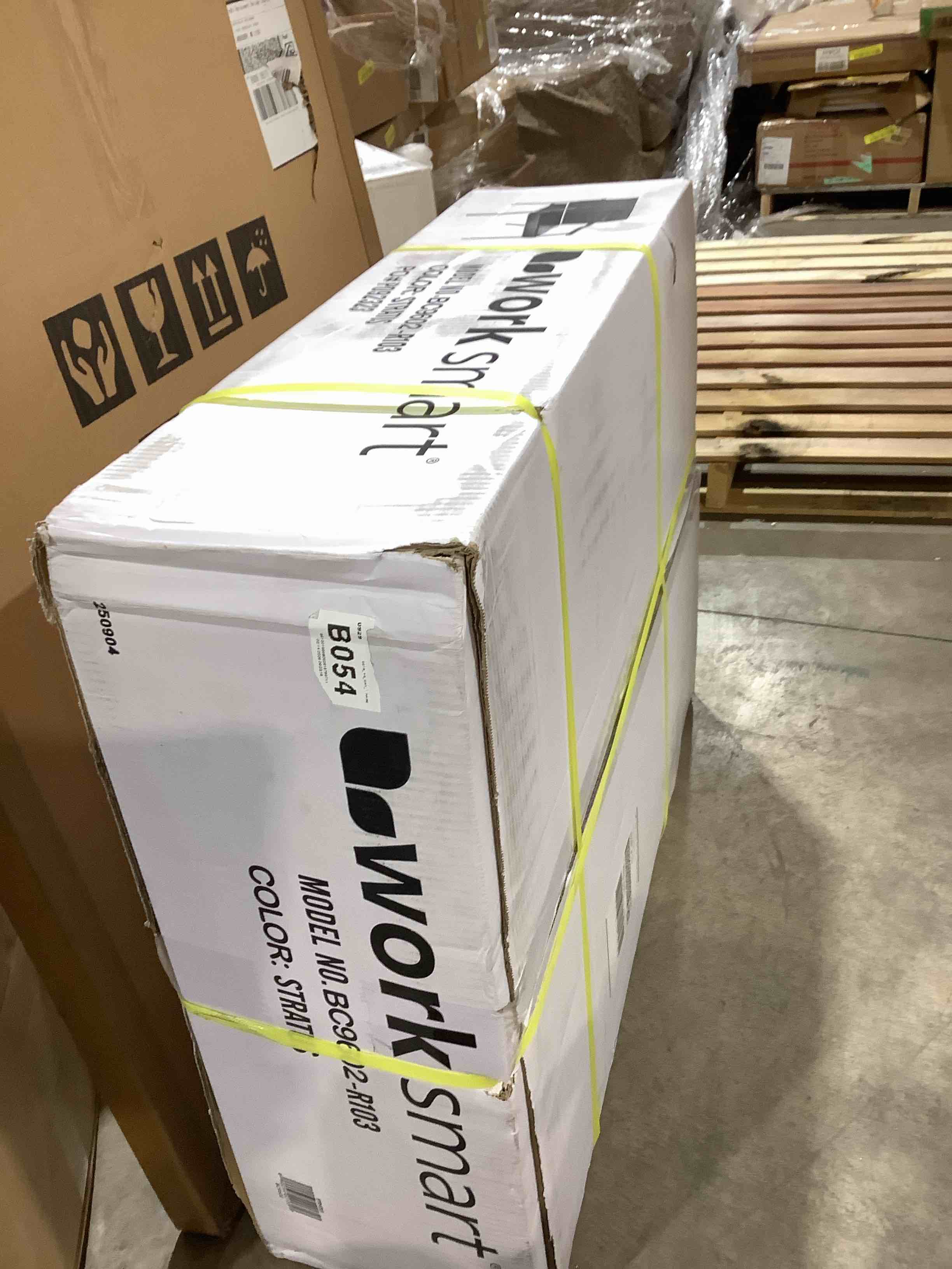 Condition photo showing New/Like New for Office Star Products Bariatric Big and Tall Guest Chair