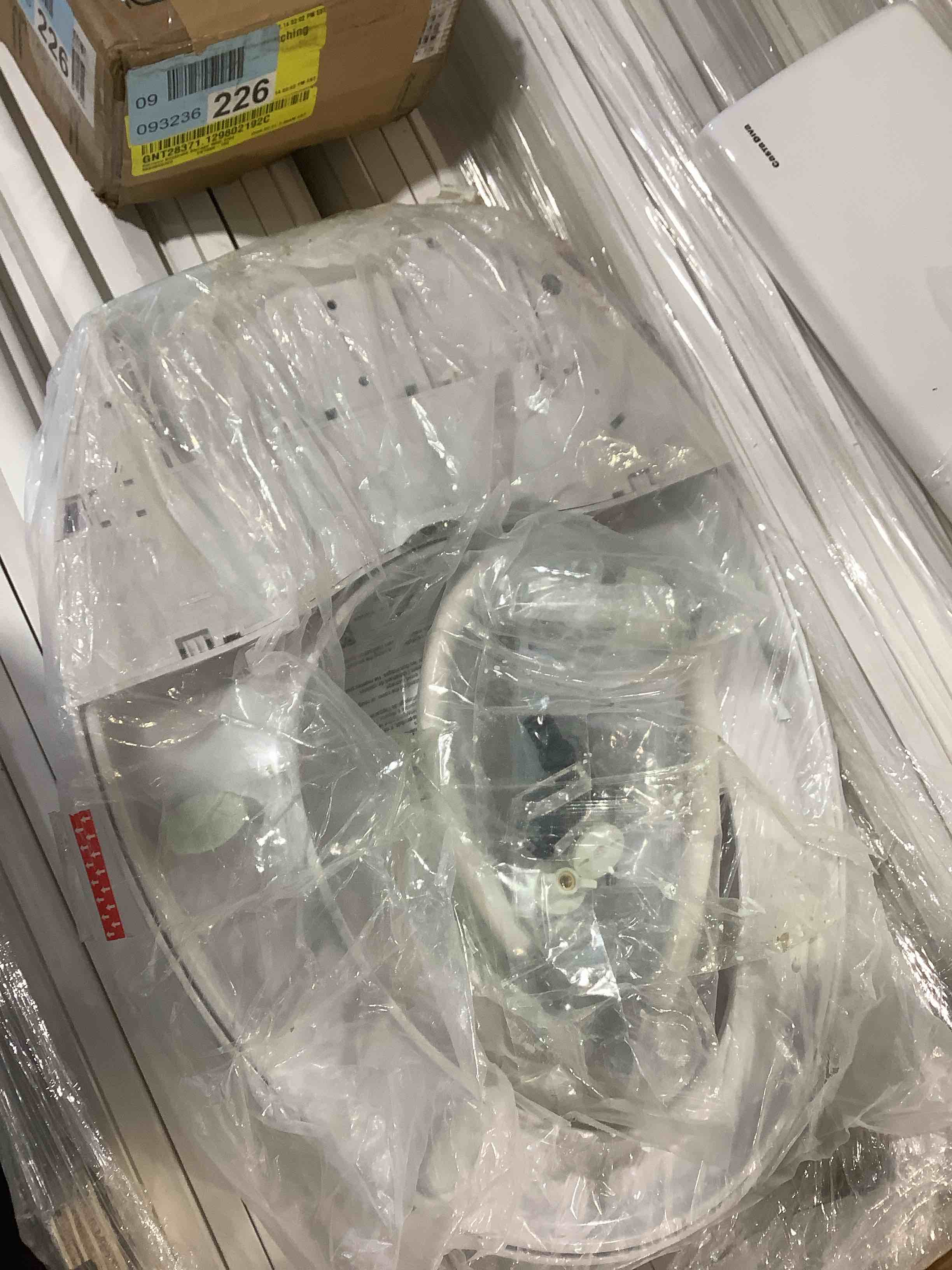 Condition photo showing Good Condition for Casta Div Bidet Toilet seat and lid only