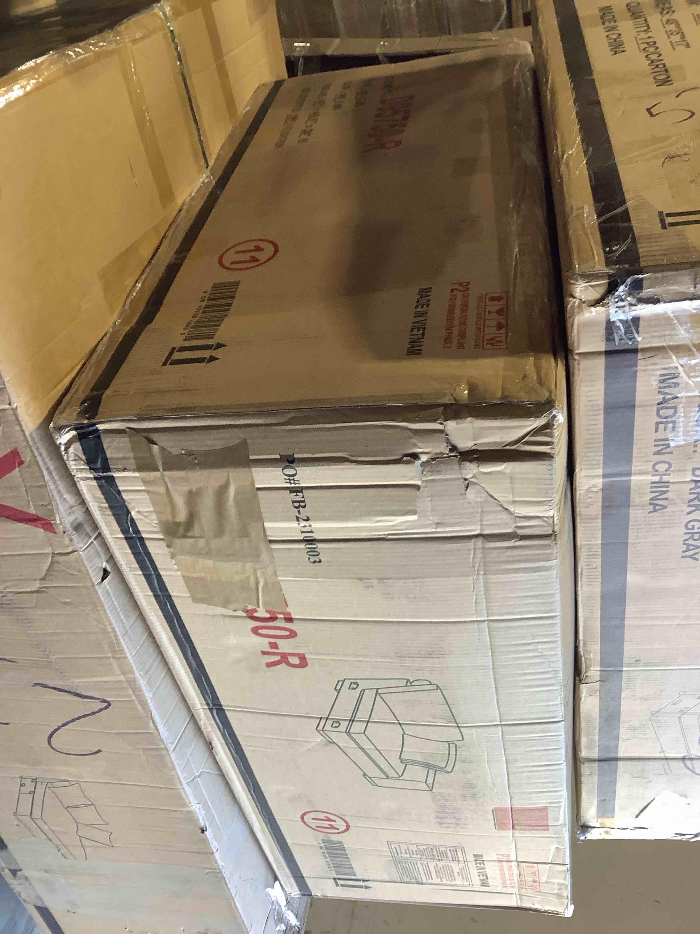 Condition photo showing Good Condition for Kijuana square arm sofa with reverse, corner chair