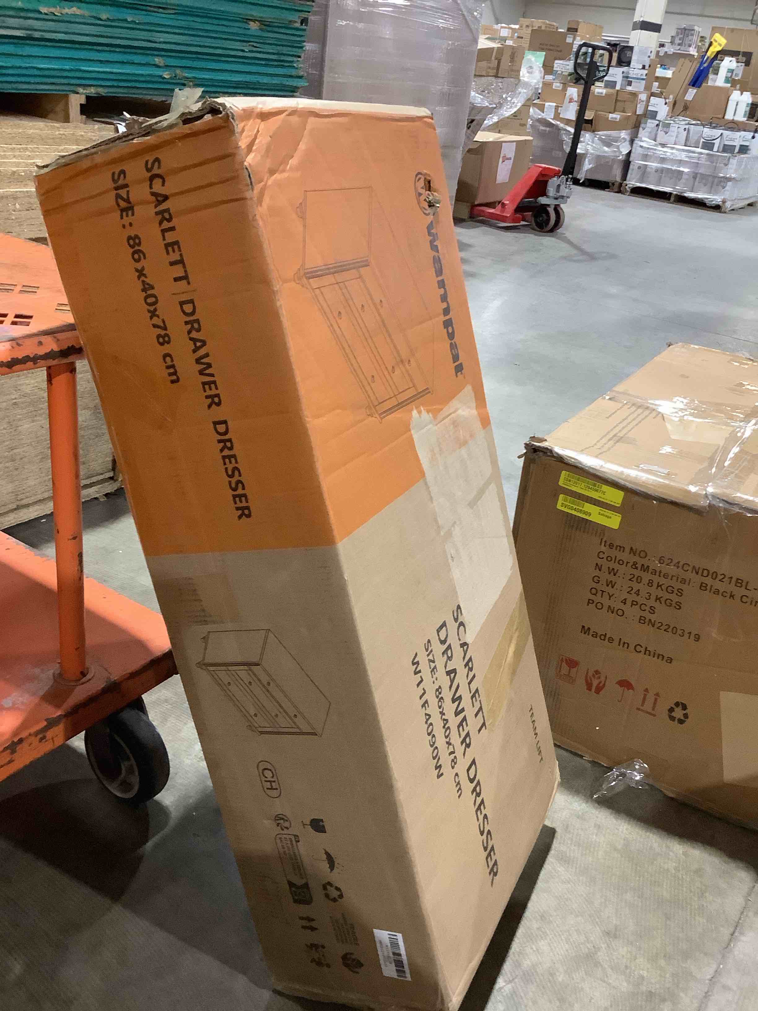 Condition photo showing Good Condition for Wampat Scarlett Dresser